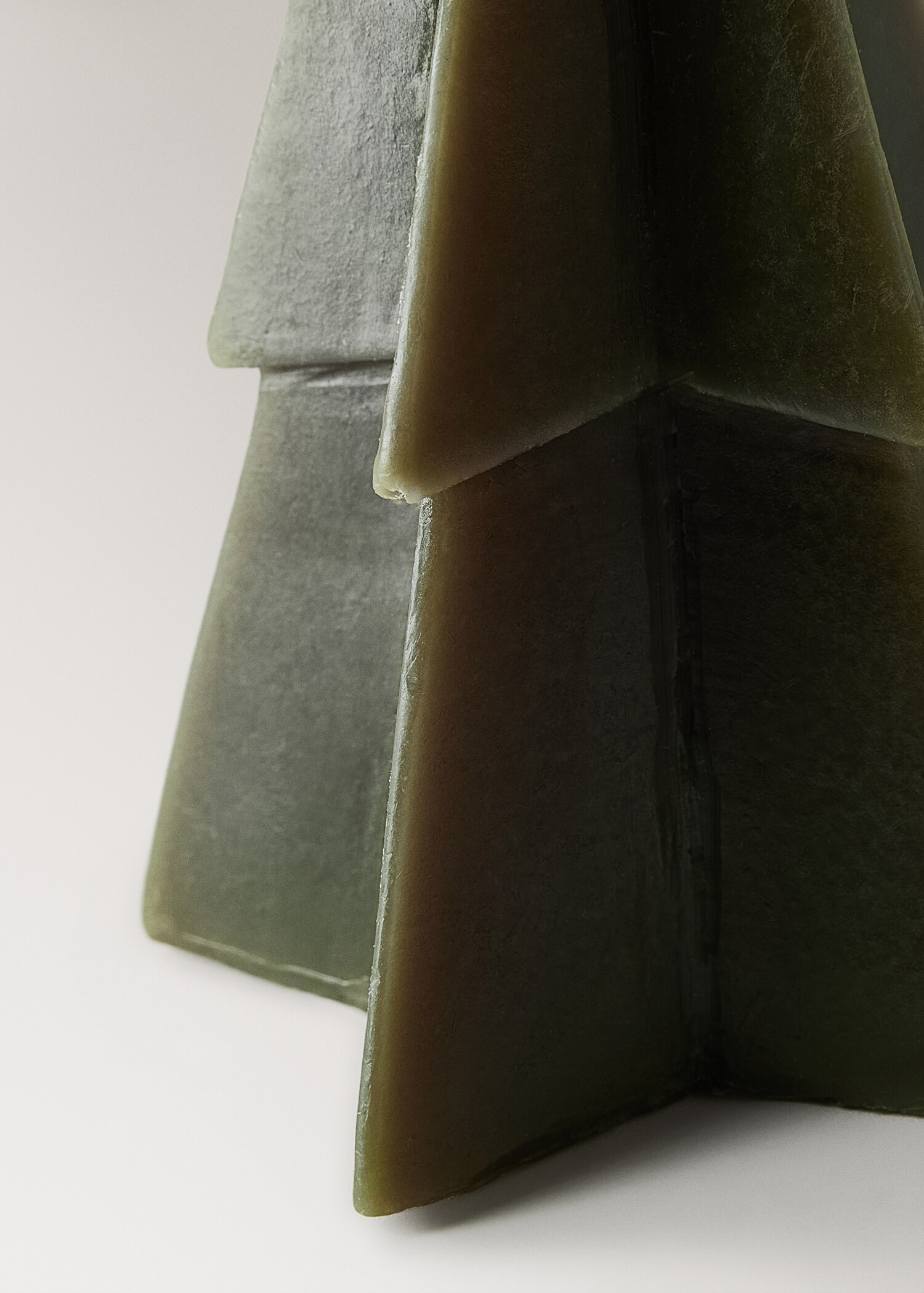 Large decorative fir candle - Details of the article 2