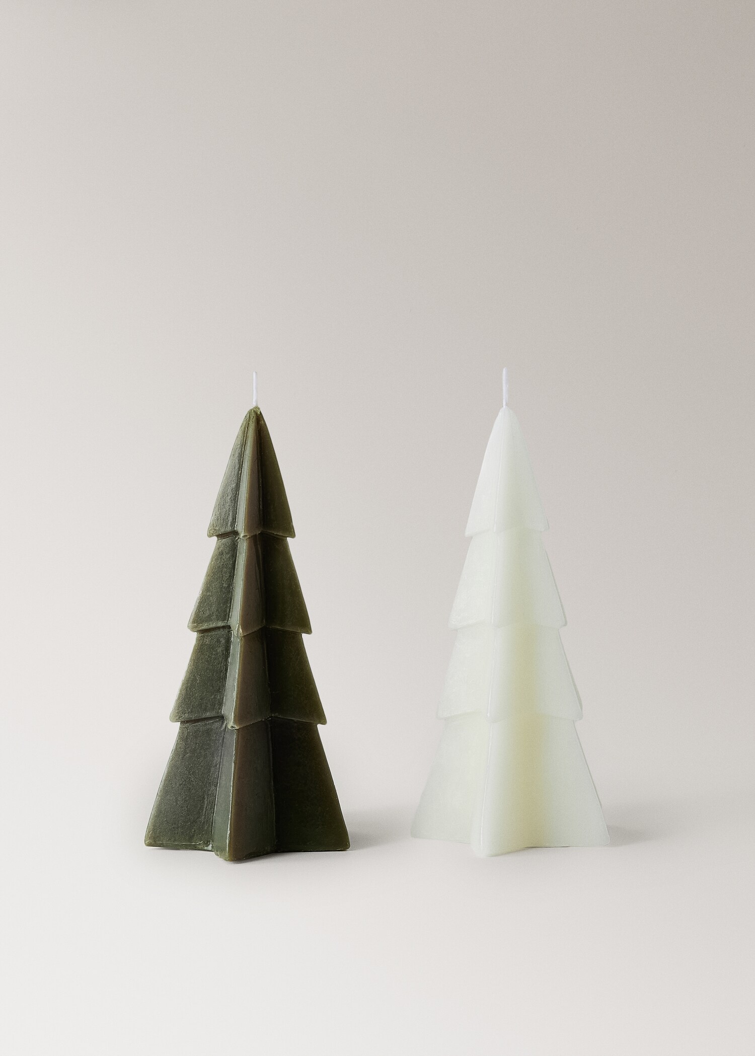 Large decorative fir candle - Details of the article 3