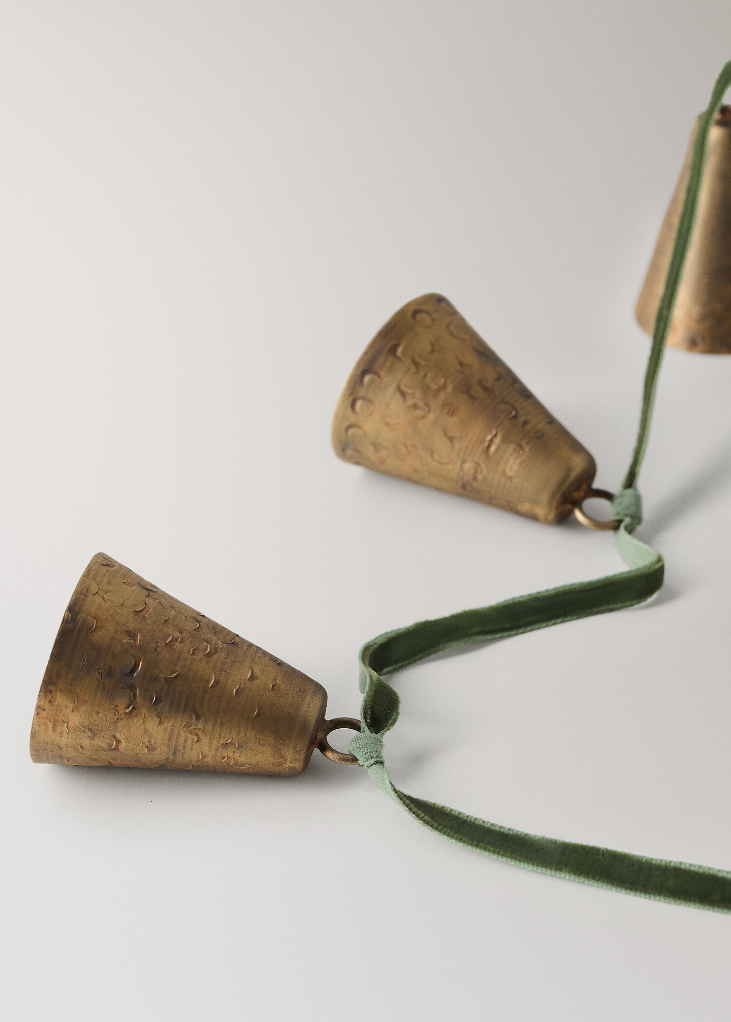 Decorative bell garland - Details of the article 3
