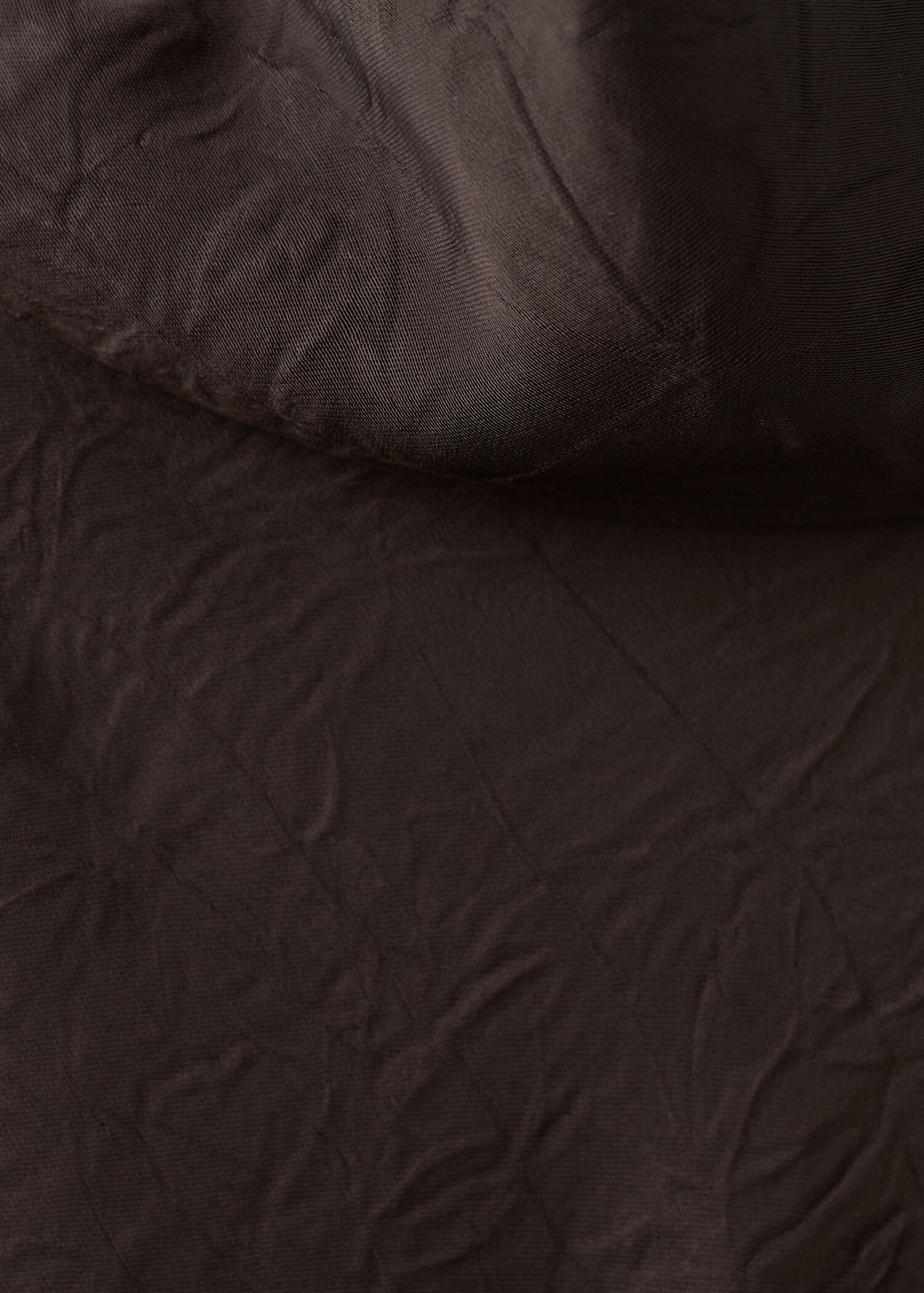 Satin dress with creased effect - Details of the article 8