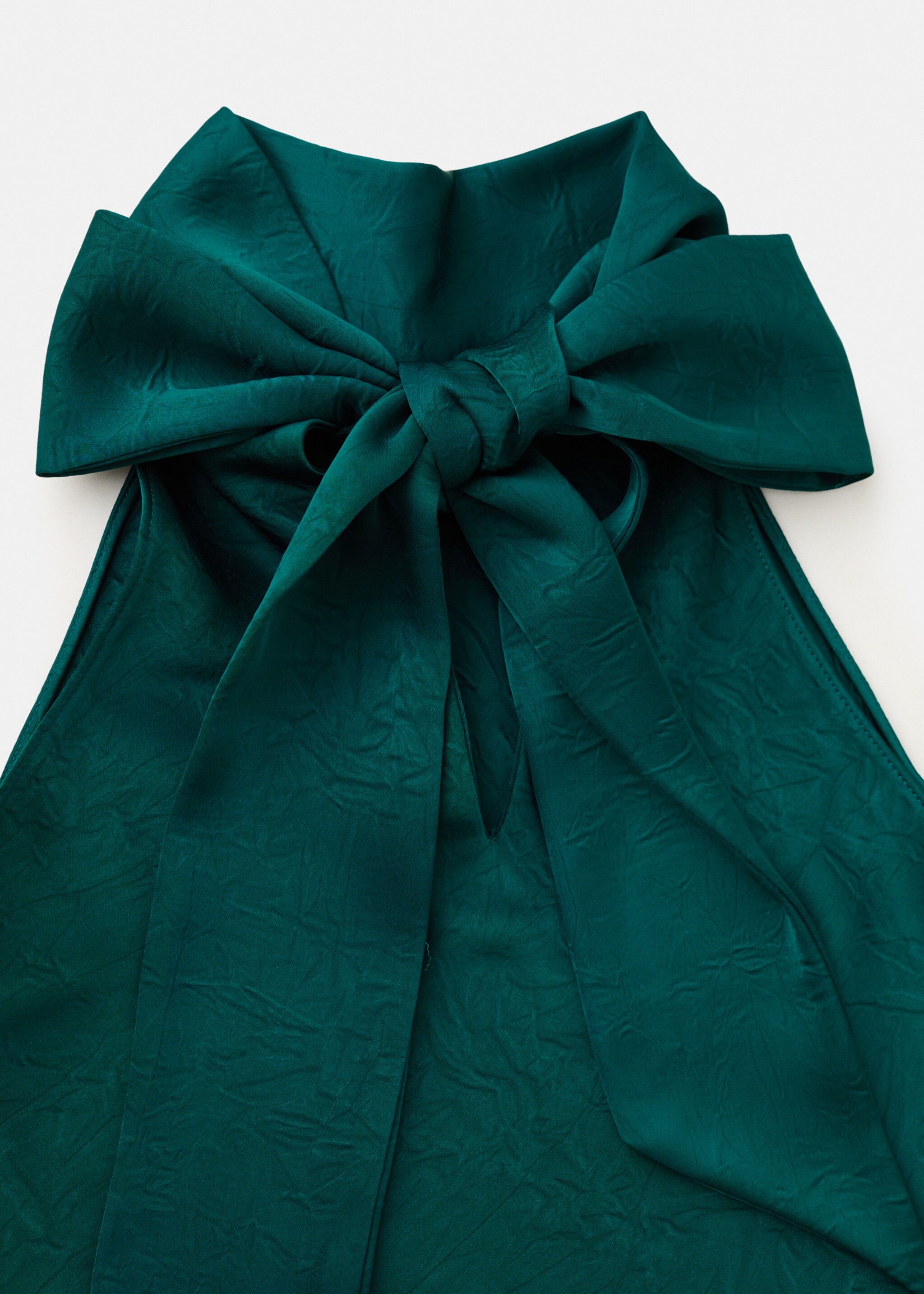 Satin dress with creased effect - Details of the article 0, Green. Ref: 17029107-00.