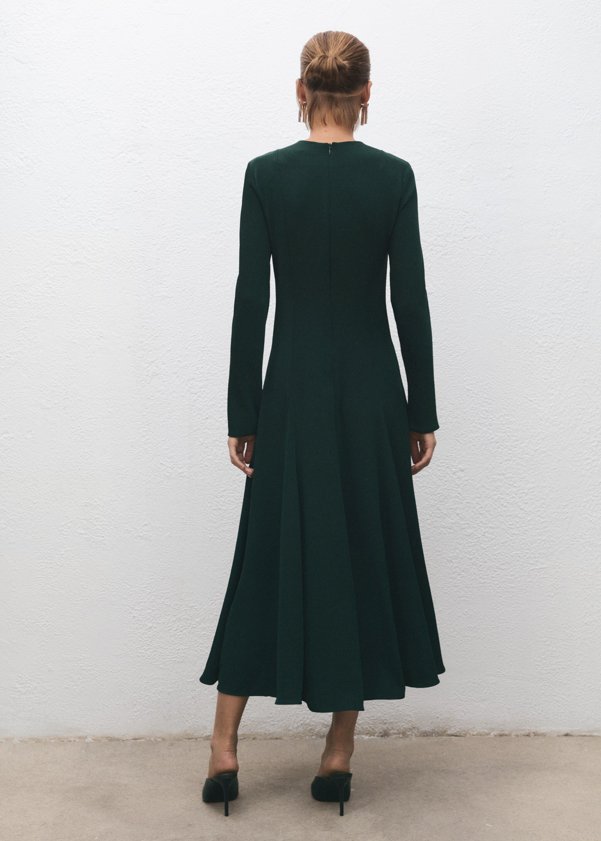 A-line dress with godets - Reverse of the article, Green. Ref: 17029119-00.