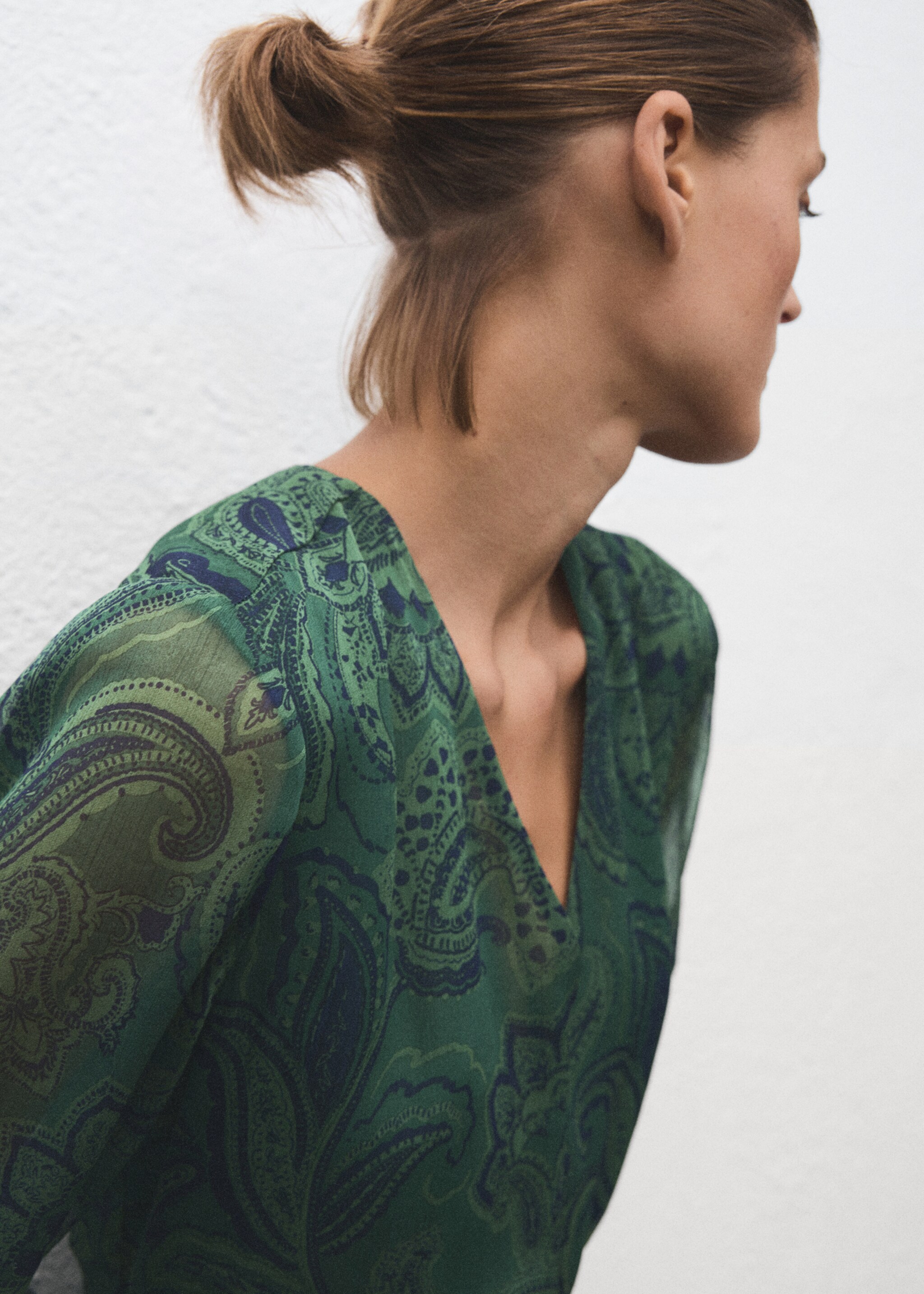 Belt printed dress - Details of the article 1, Green. Ref: 17029121-00.