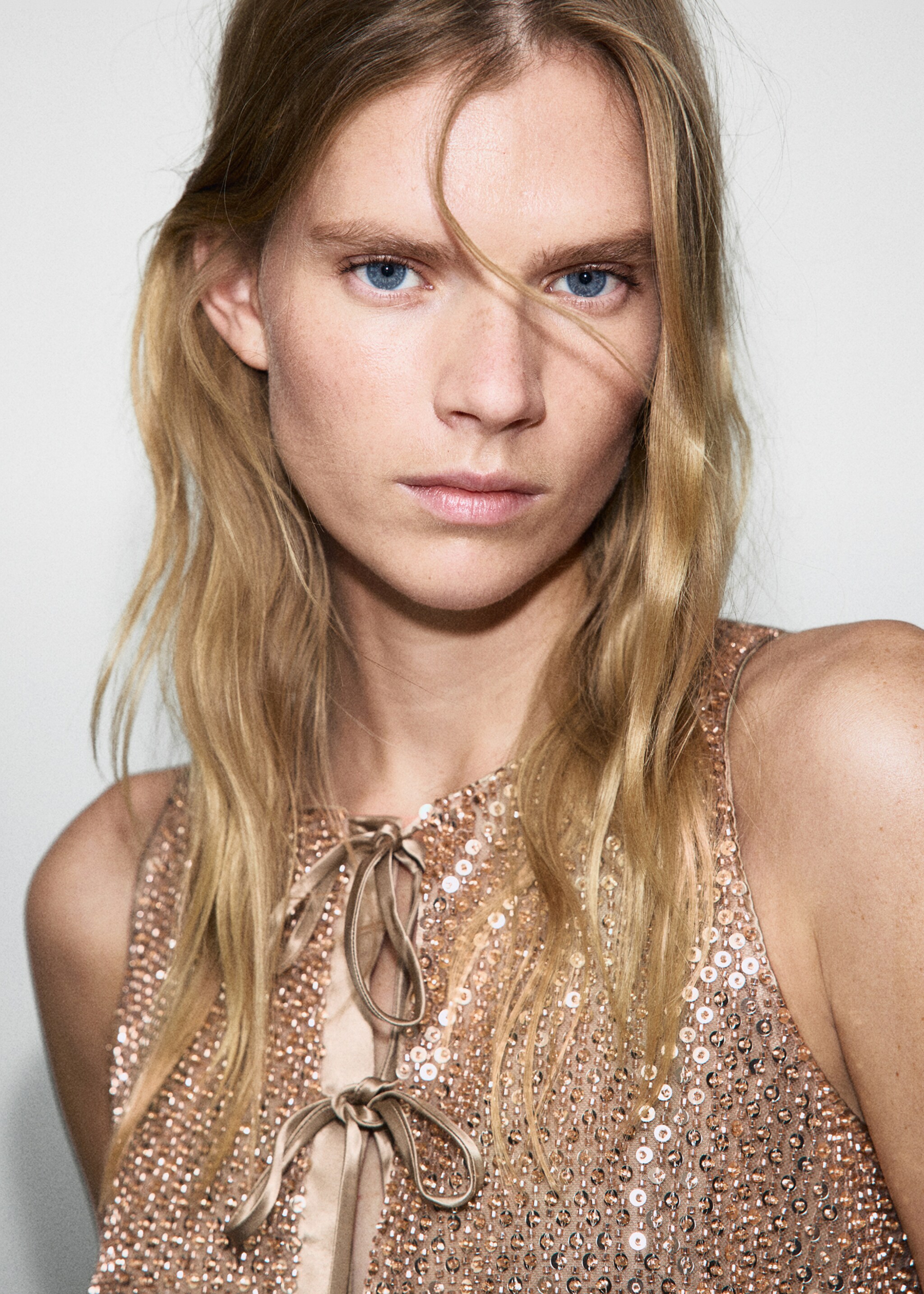 Sequin bows top - Детальніше про товар 1, Коричневий. Ref: 17029209-00.