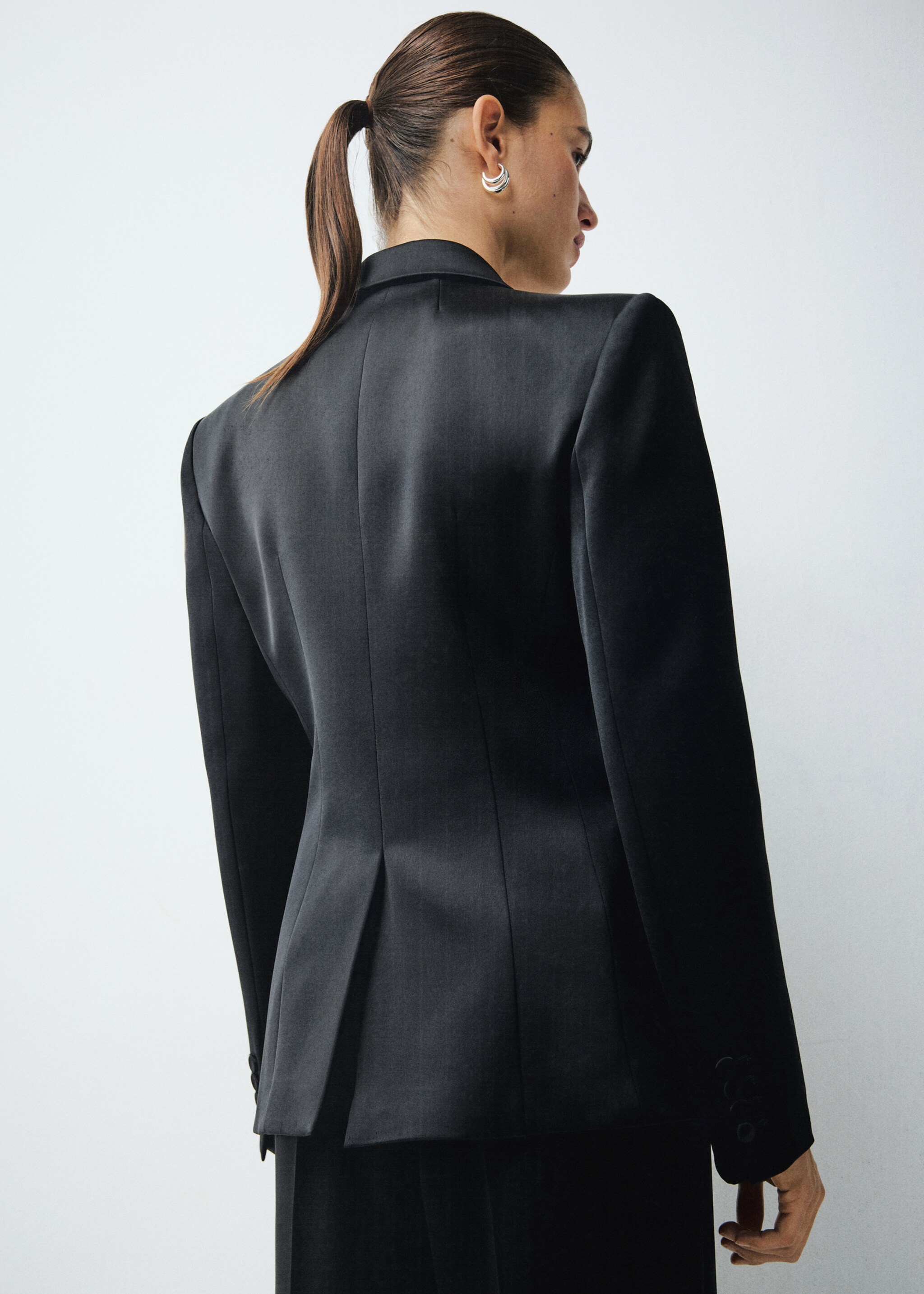 Blazer fato acetinado - Verso do artigo, Preto. Ref: 17029408-00.