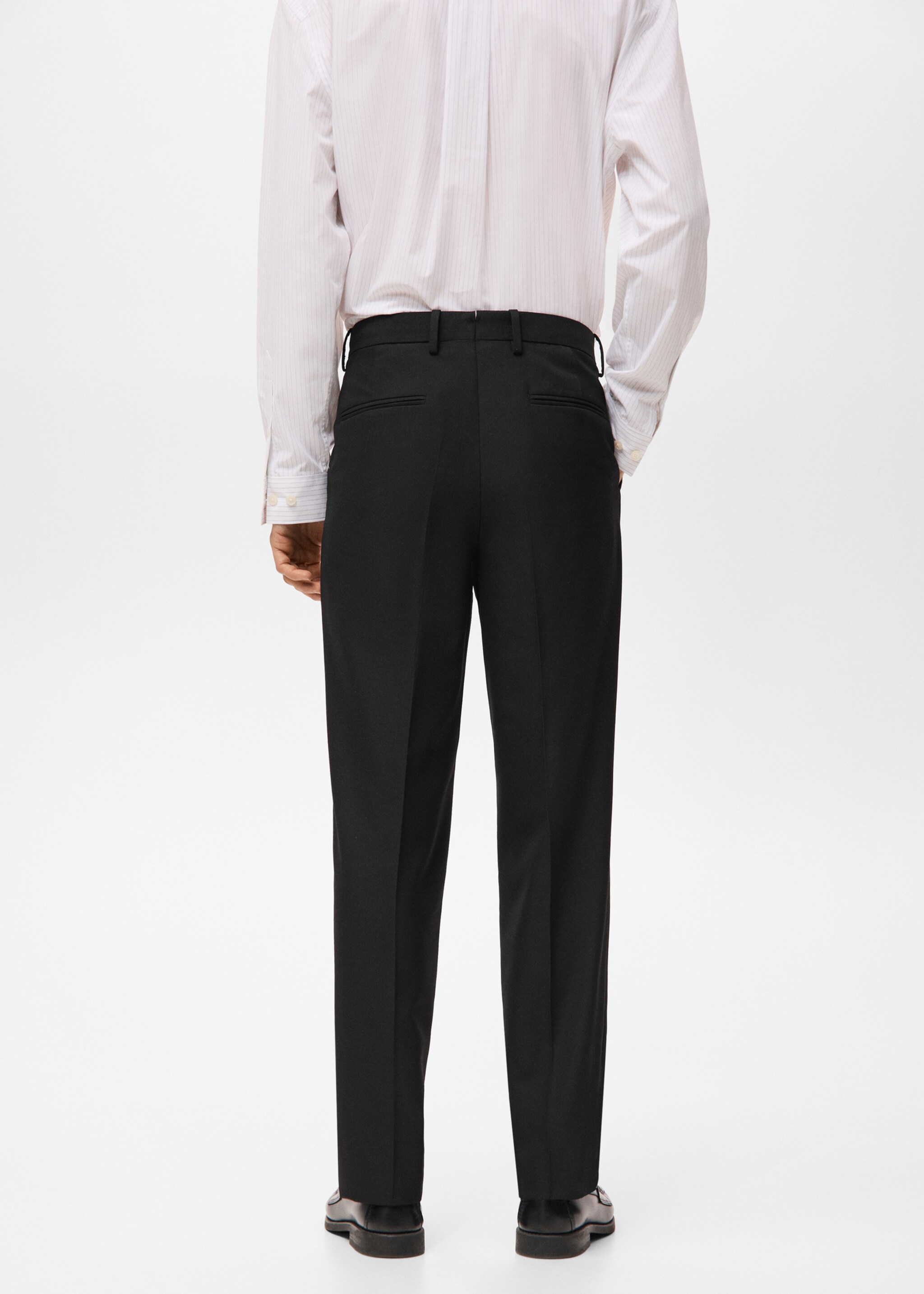 Regular-fit suit trousers with pleats - Reverse of the article, Black. Ref: 17029606-00.