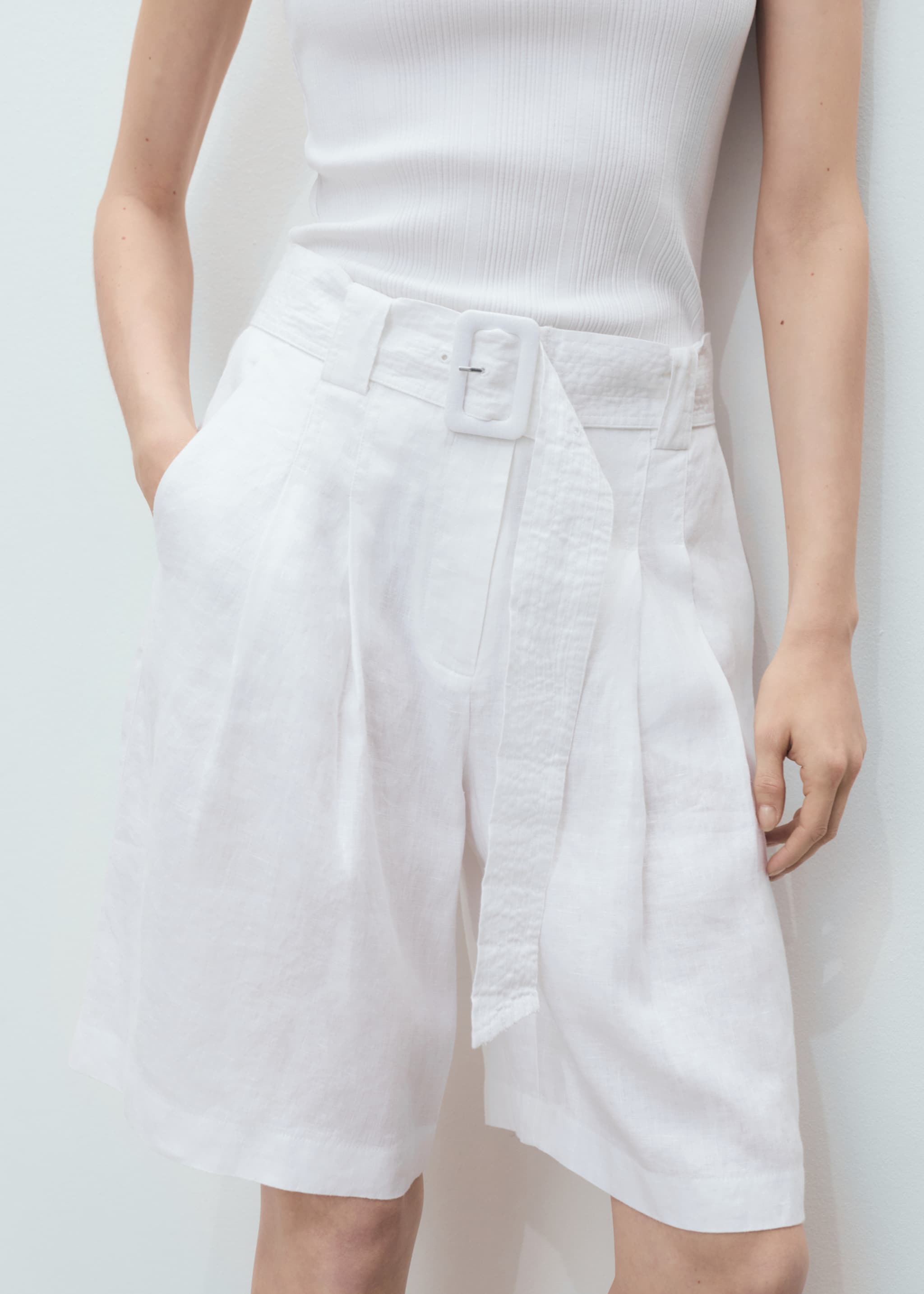Belt linen-blend Bermuda shorts - Medium plane