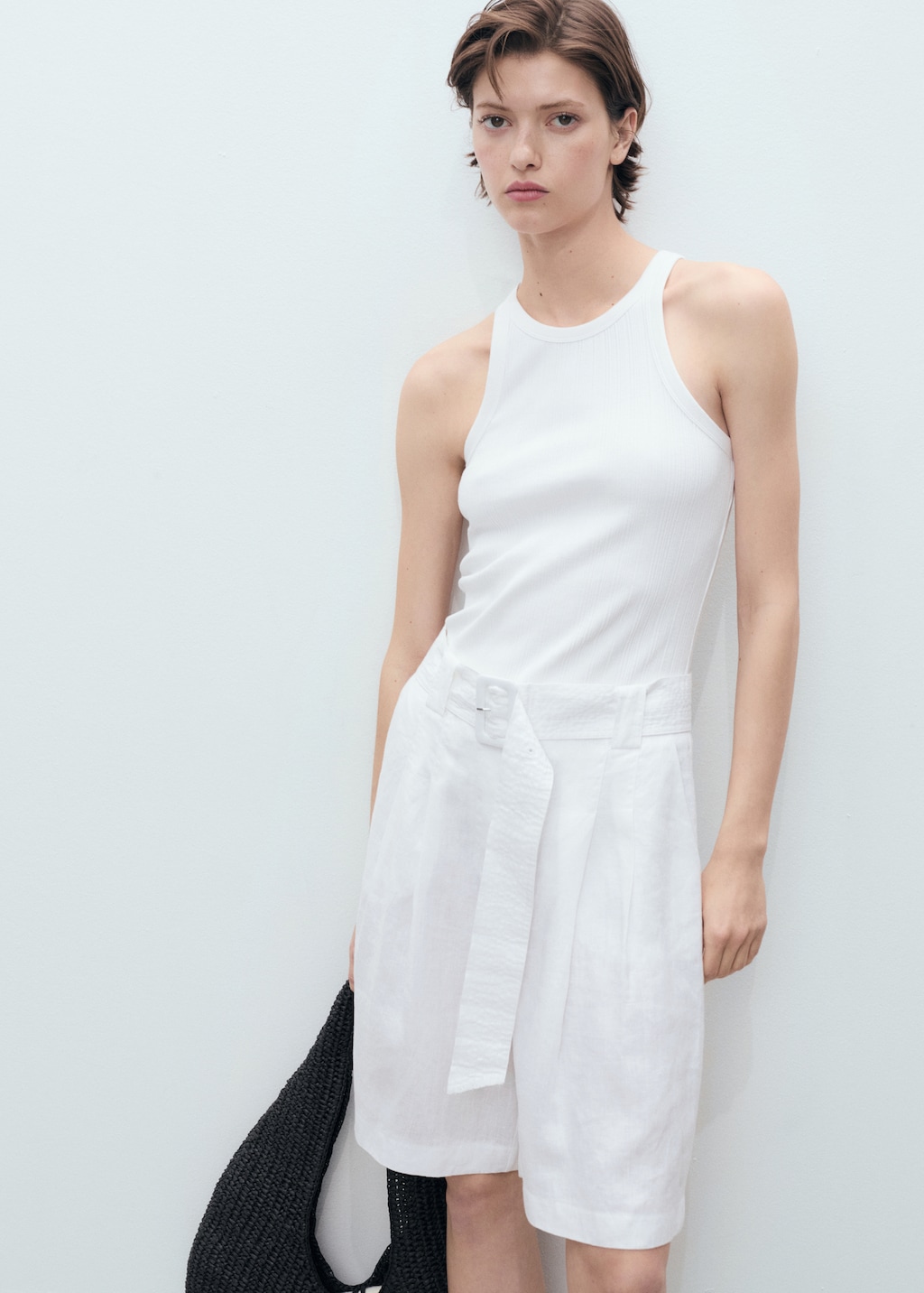 Belt linen-blend Bermuda shorts