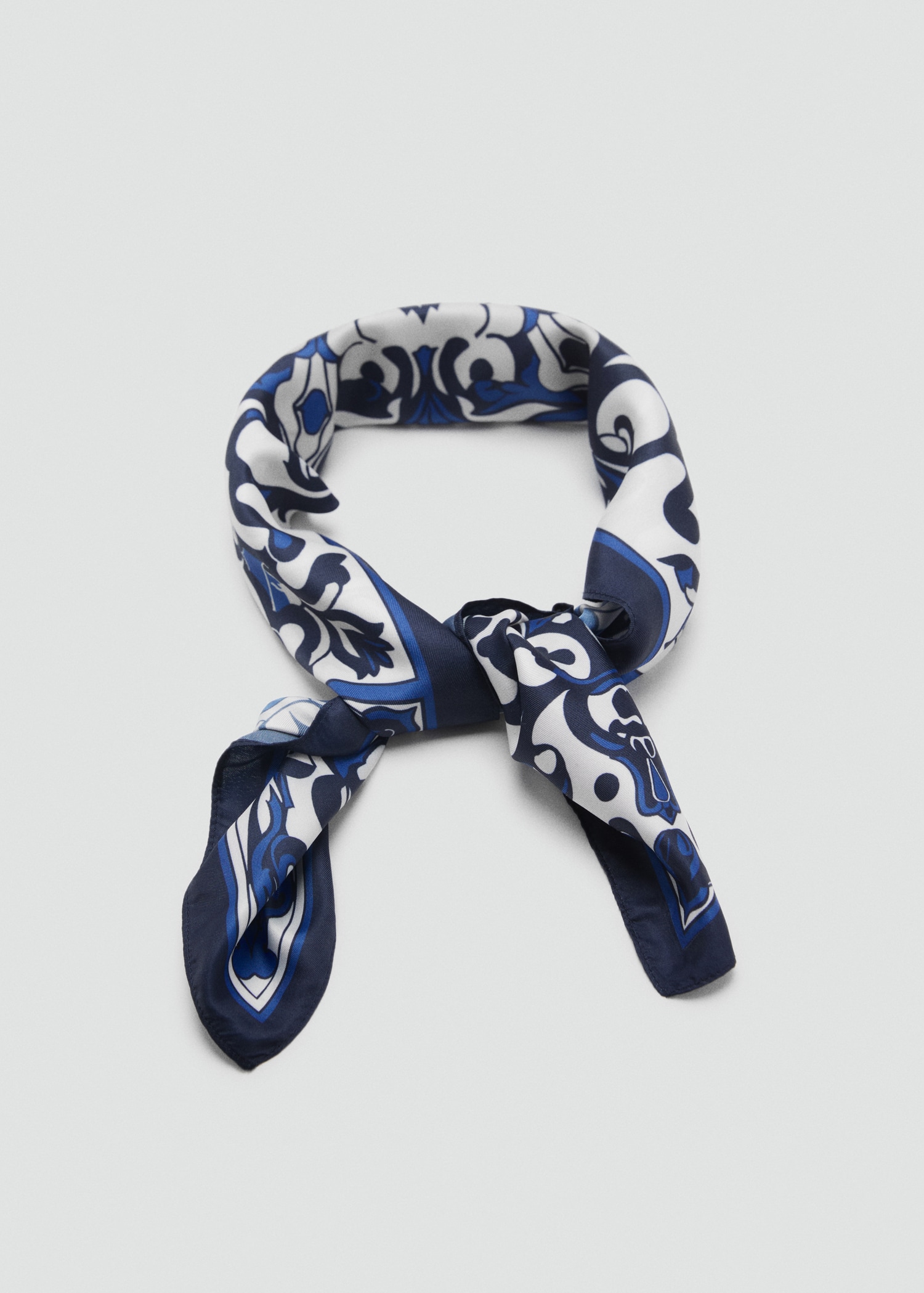 Tile-print scarf - Details of the article 1
