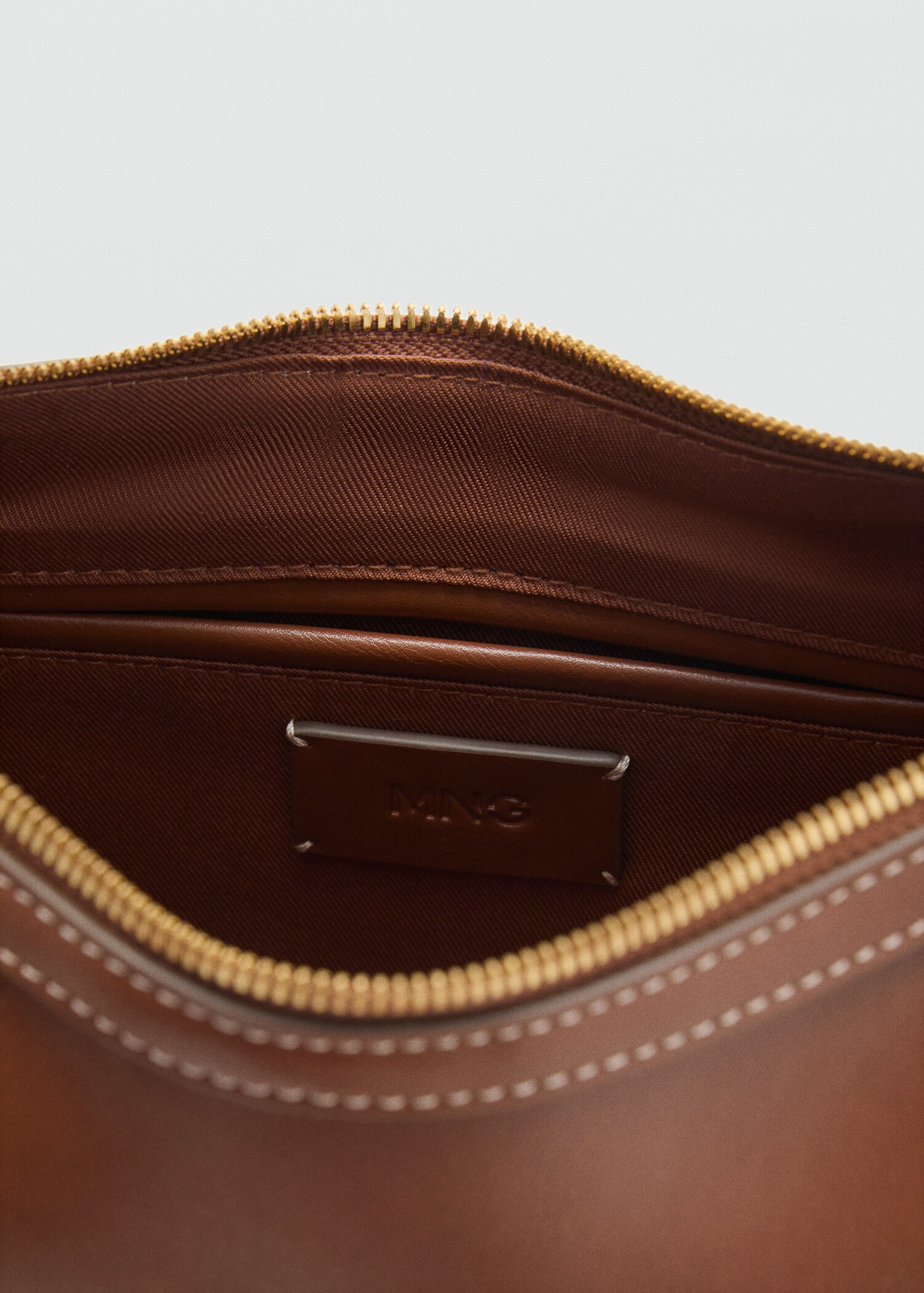 Studded shoulder bag - Details of the article 1