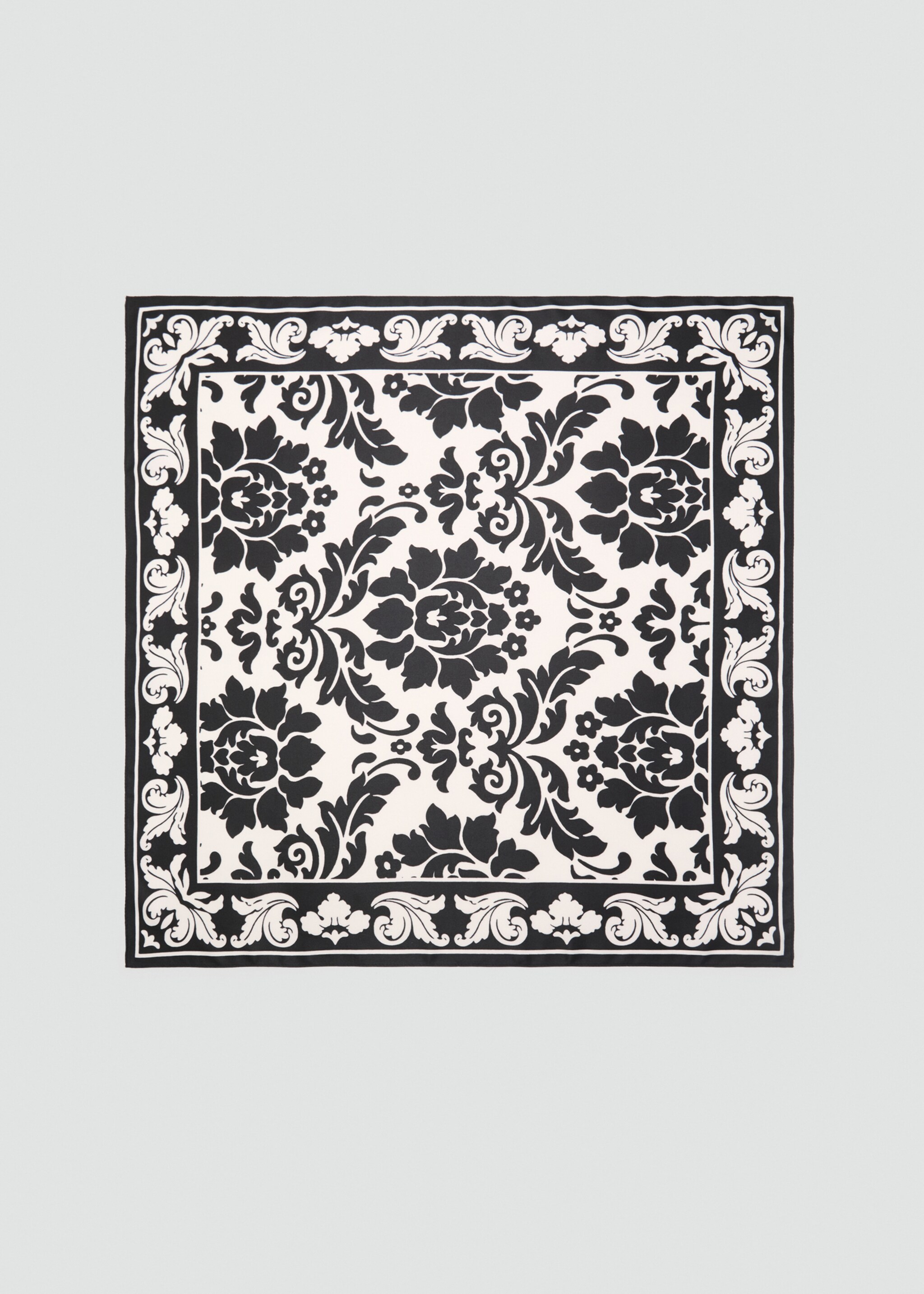 Pañuelo bicolor estampado - Artículo sin modelo