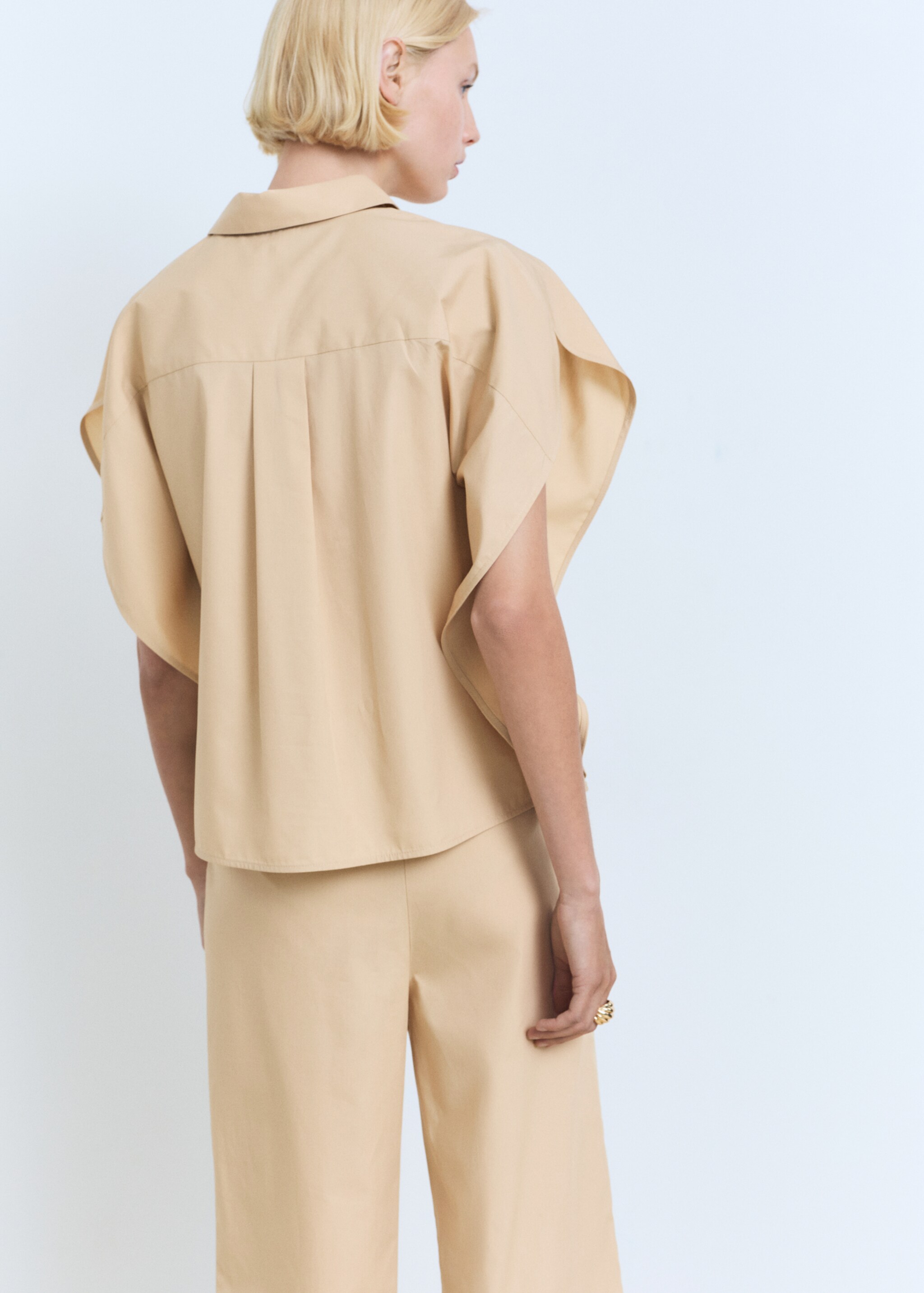 Camisa oversize manga corta - Reverso del artículo