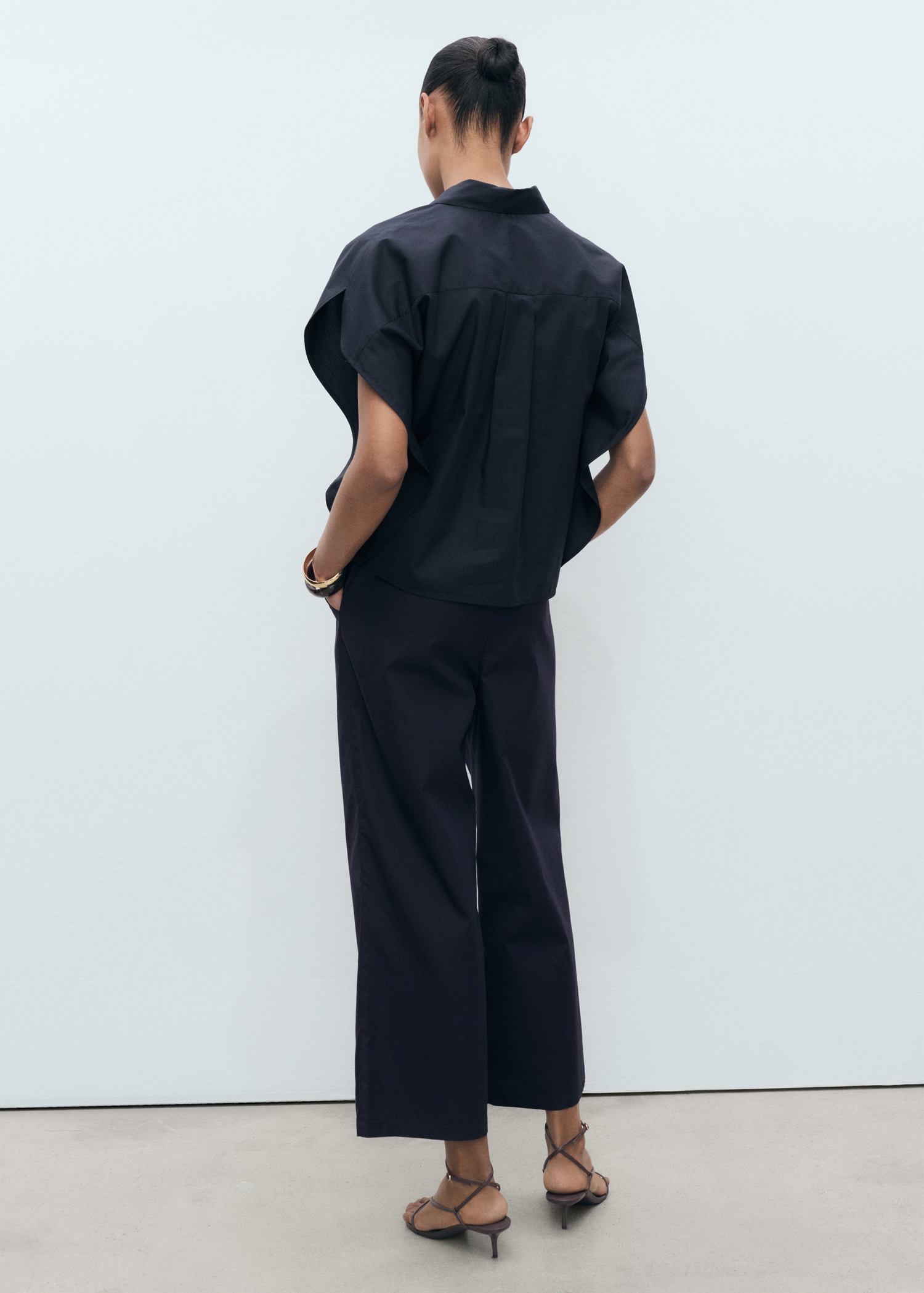 Chemise oversize manches courtes - Verso de l’article