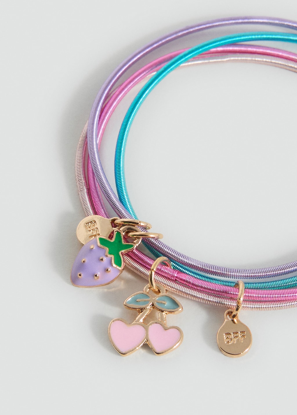 Girl's bracelets 2025 | MANGO United Kingdom