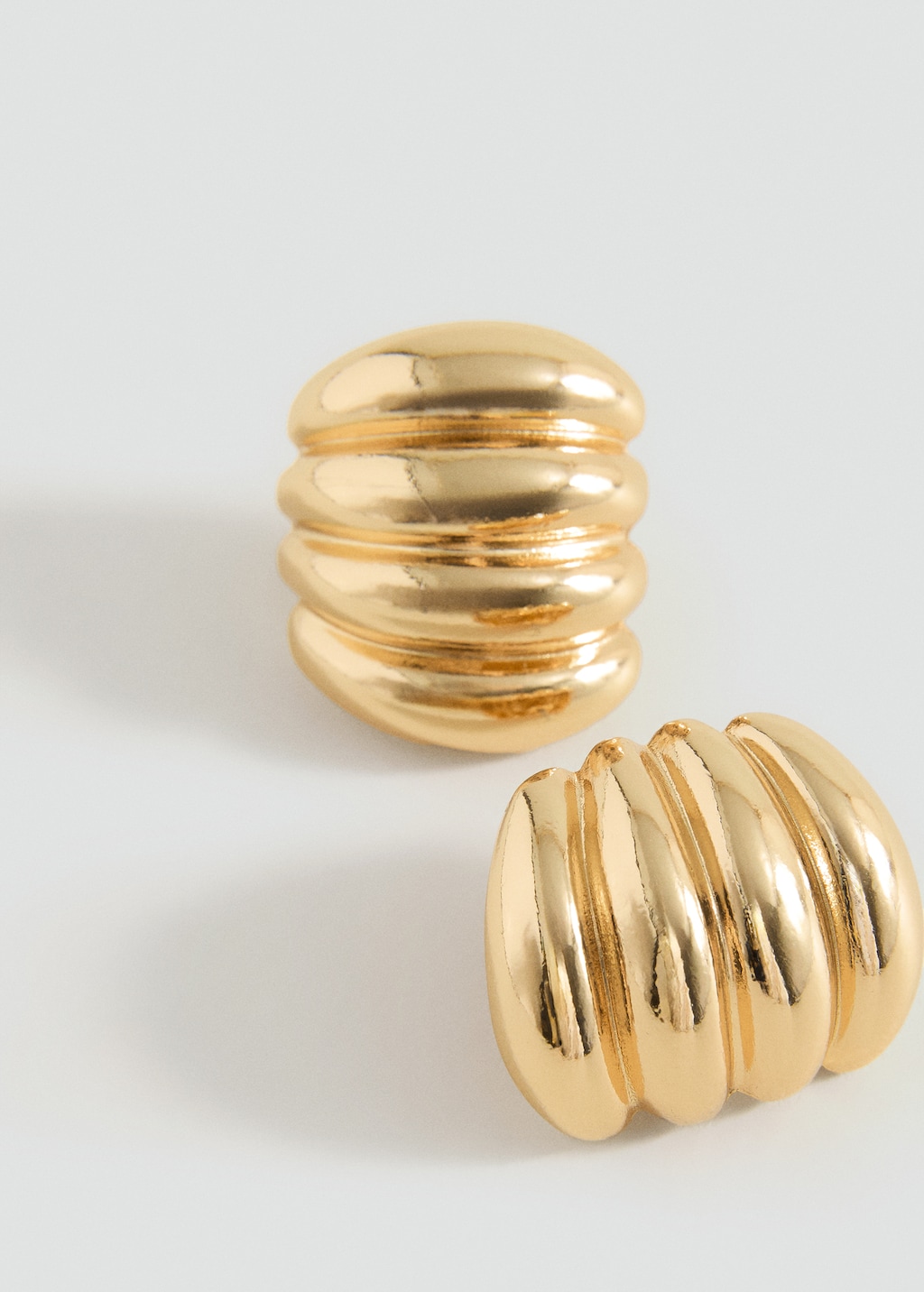 Embossed hoop earrings