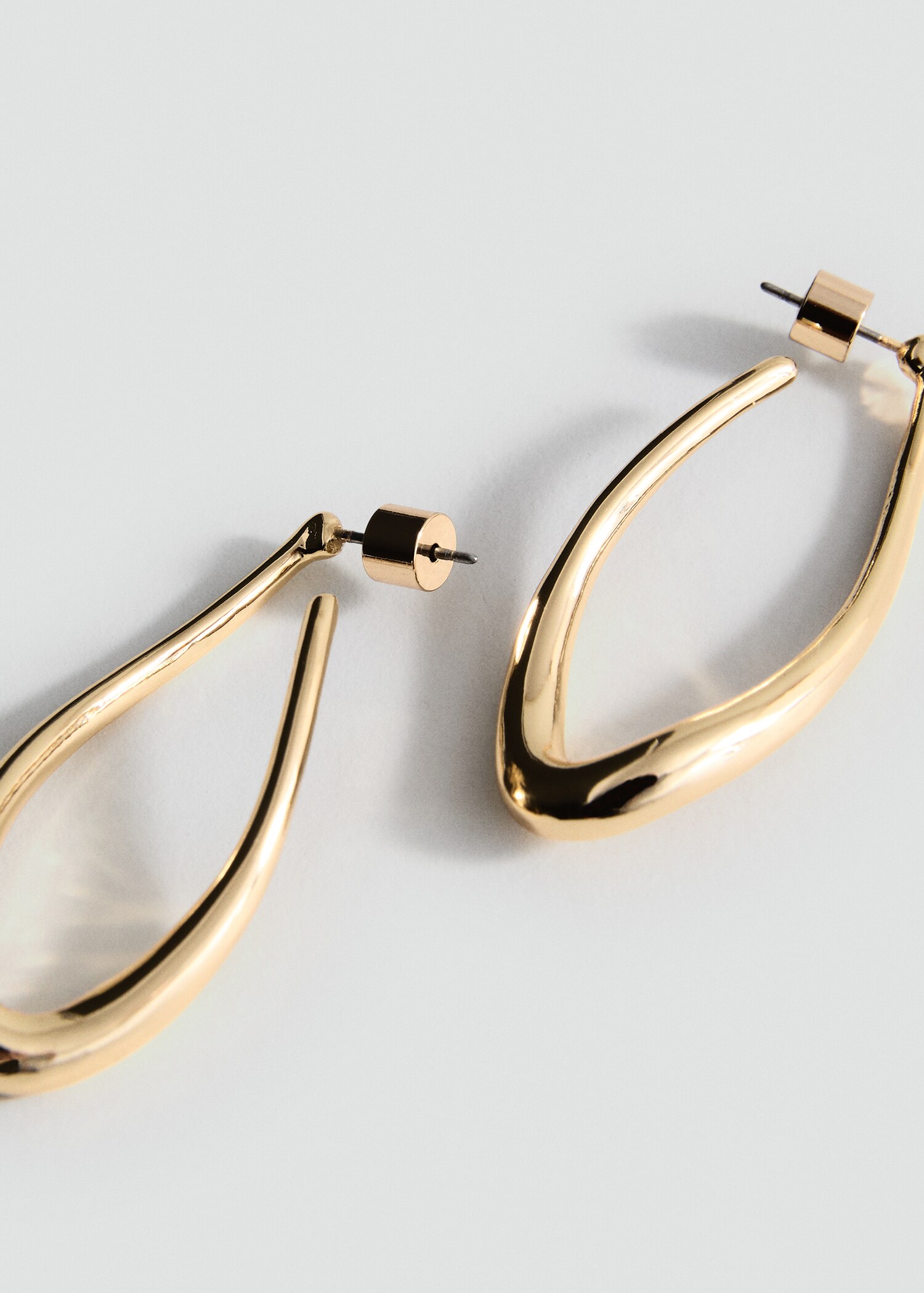 Twisted hoop earrings - Medium plane