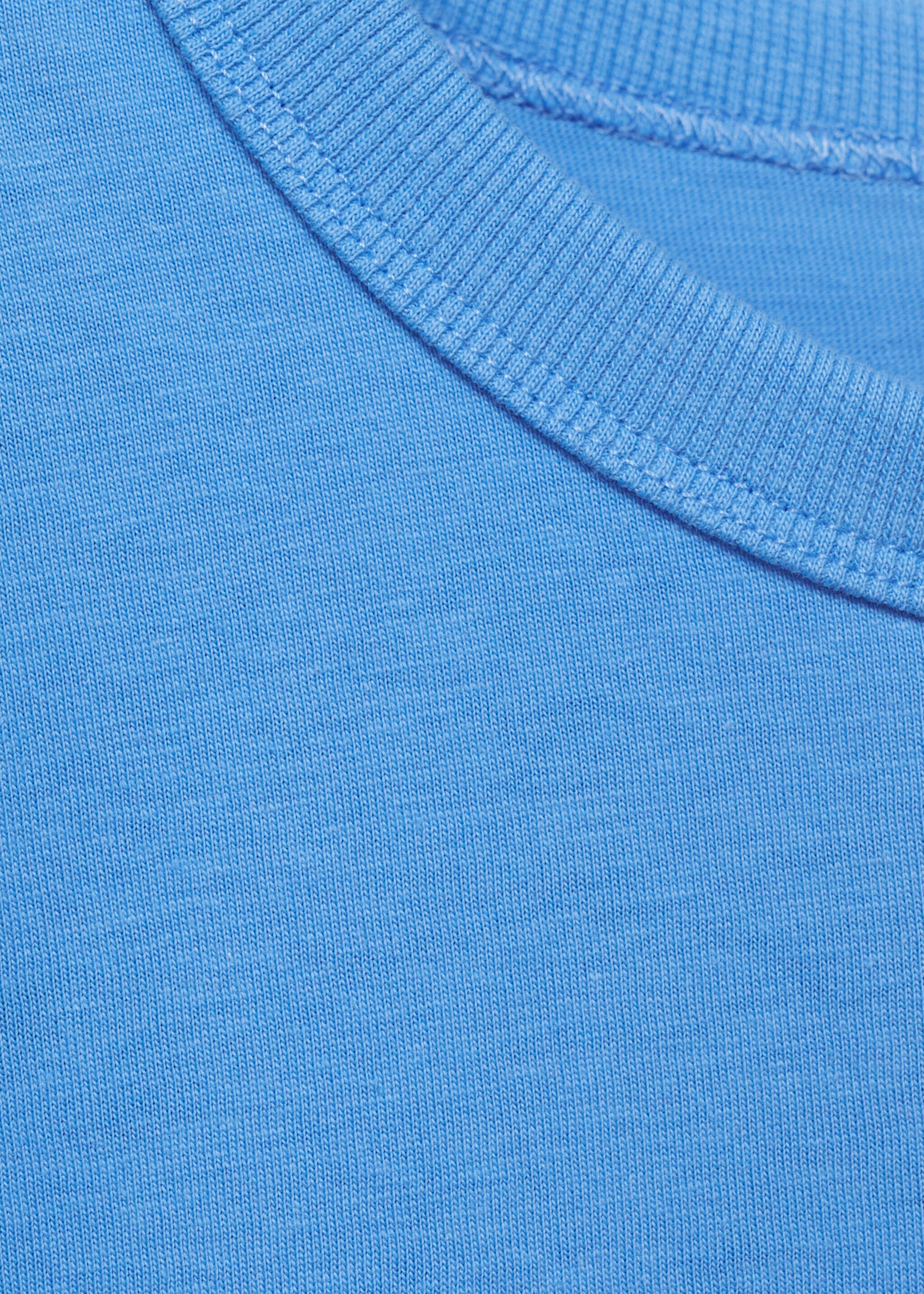 Short-sleeved t-shirt with shoulder pads - Details of the article 8