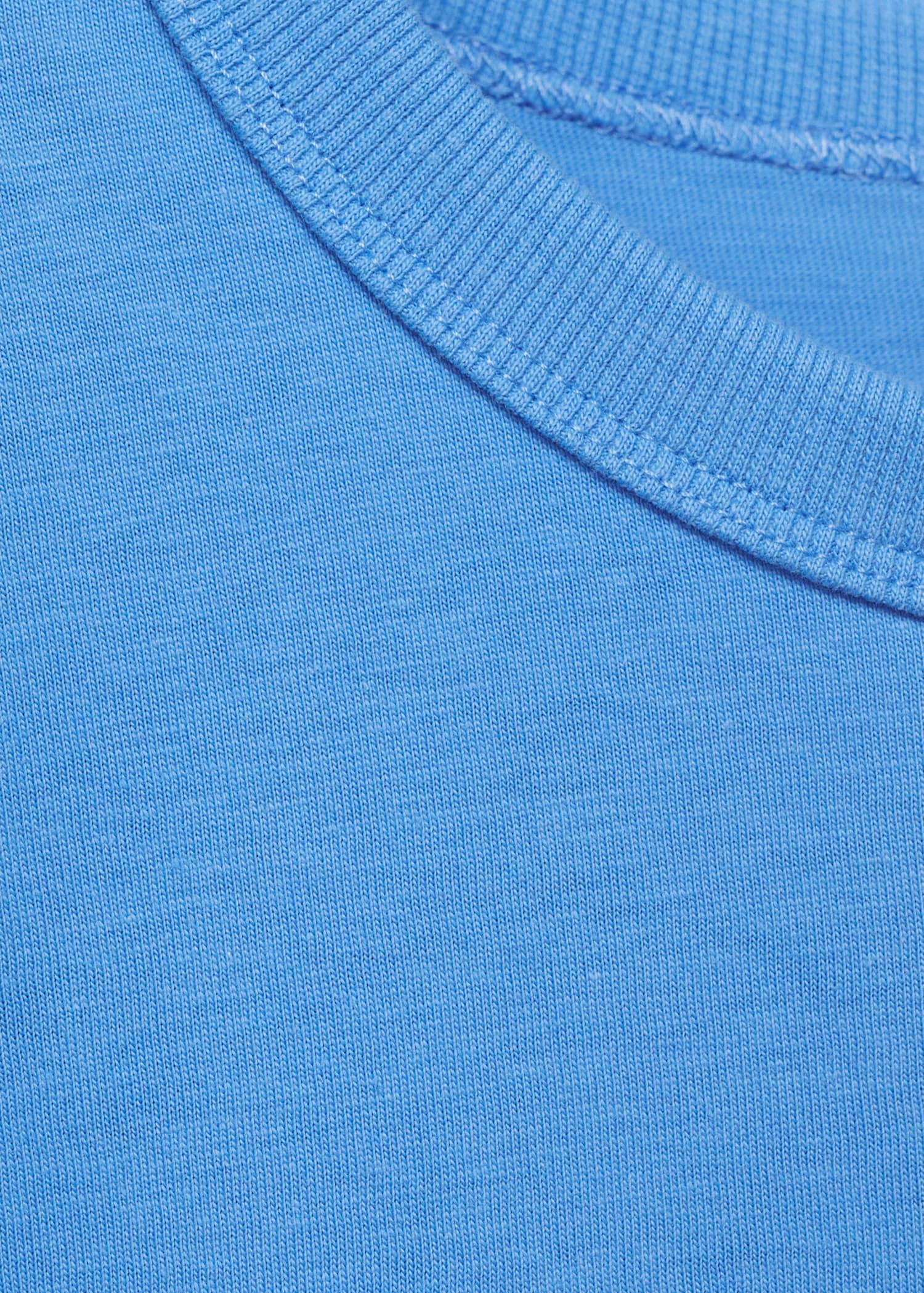 Short-sleeved t-shirt with shoulder pads - Details of the article 8