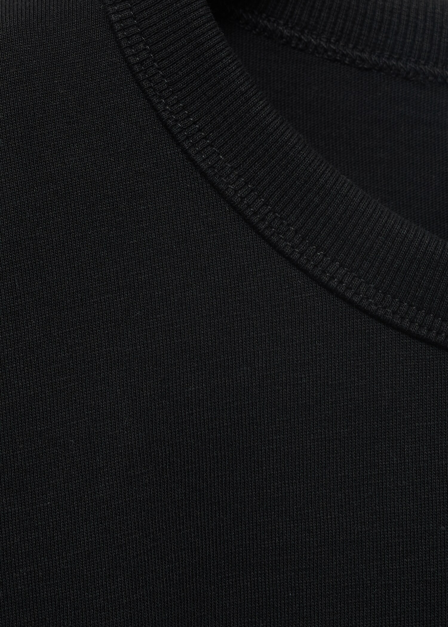 Kurzärmliges T-Shirt mit Schulterpolstern - Detail des Artikels 8