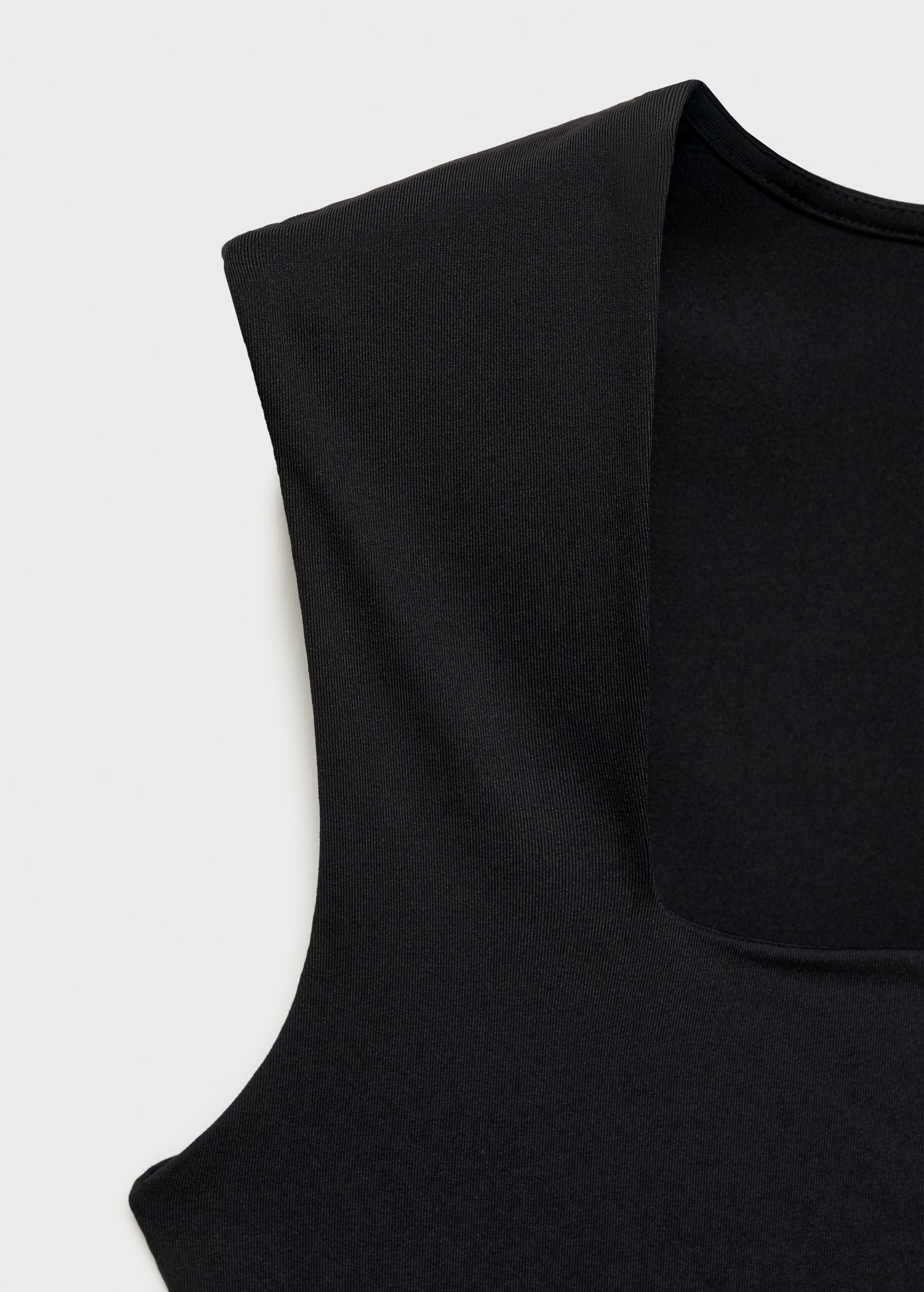 Fitted top with wide straps - Details of the article 0