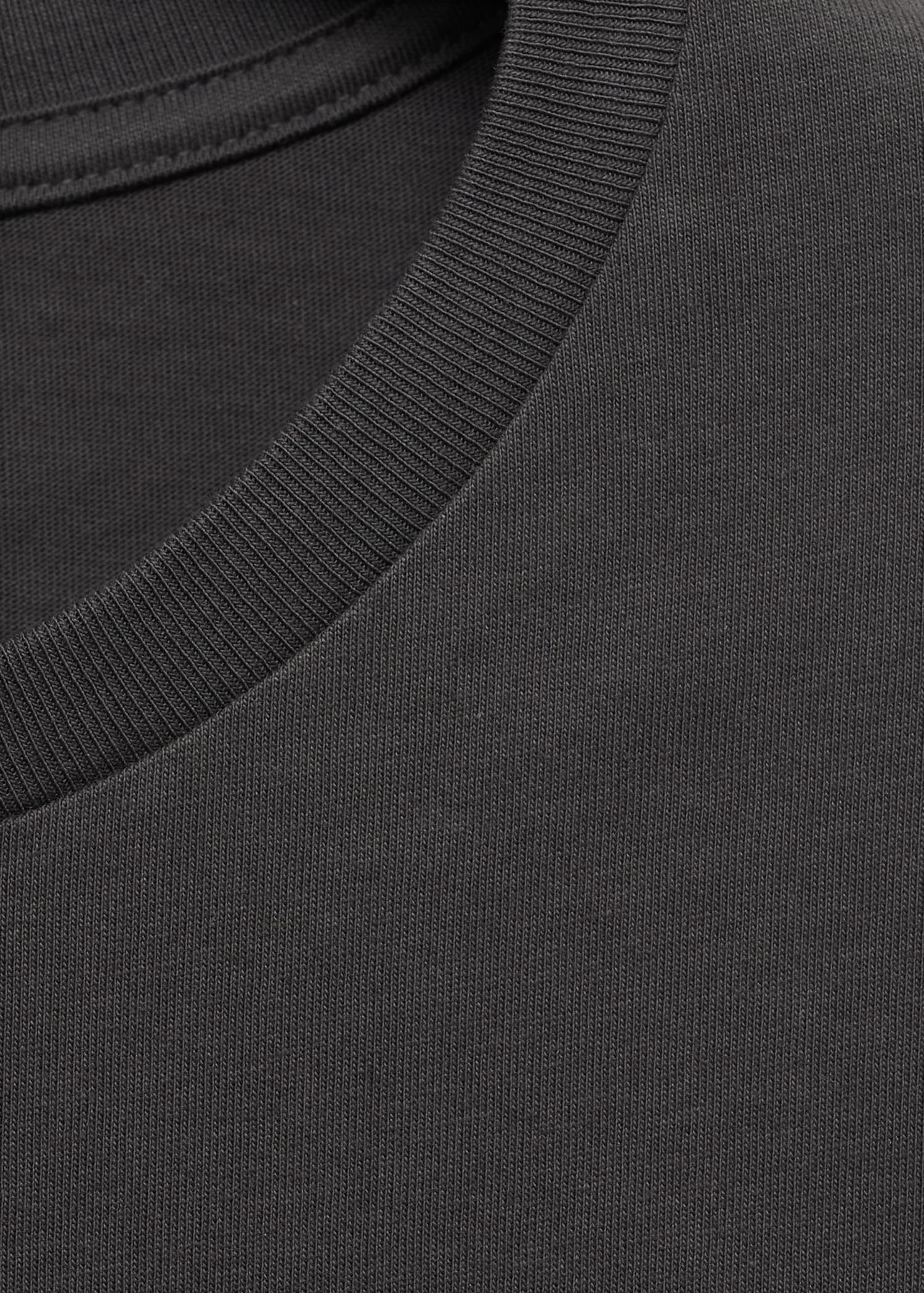 T-shirt basique en coton - Détail de l'article 8