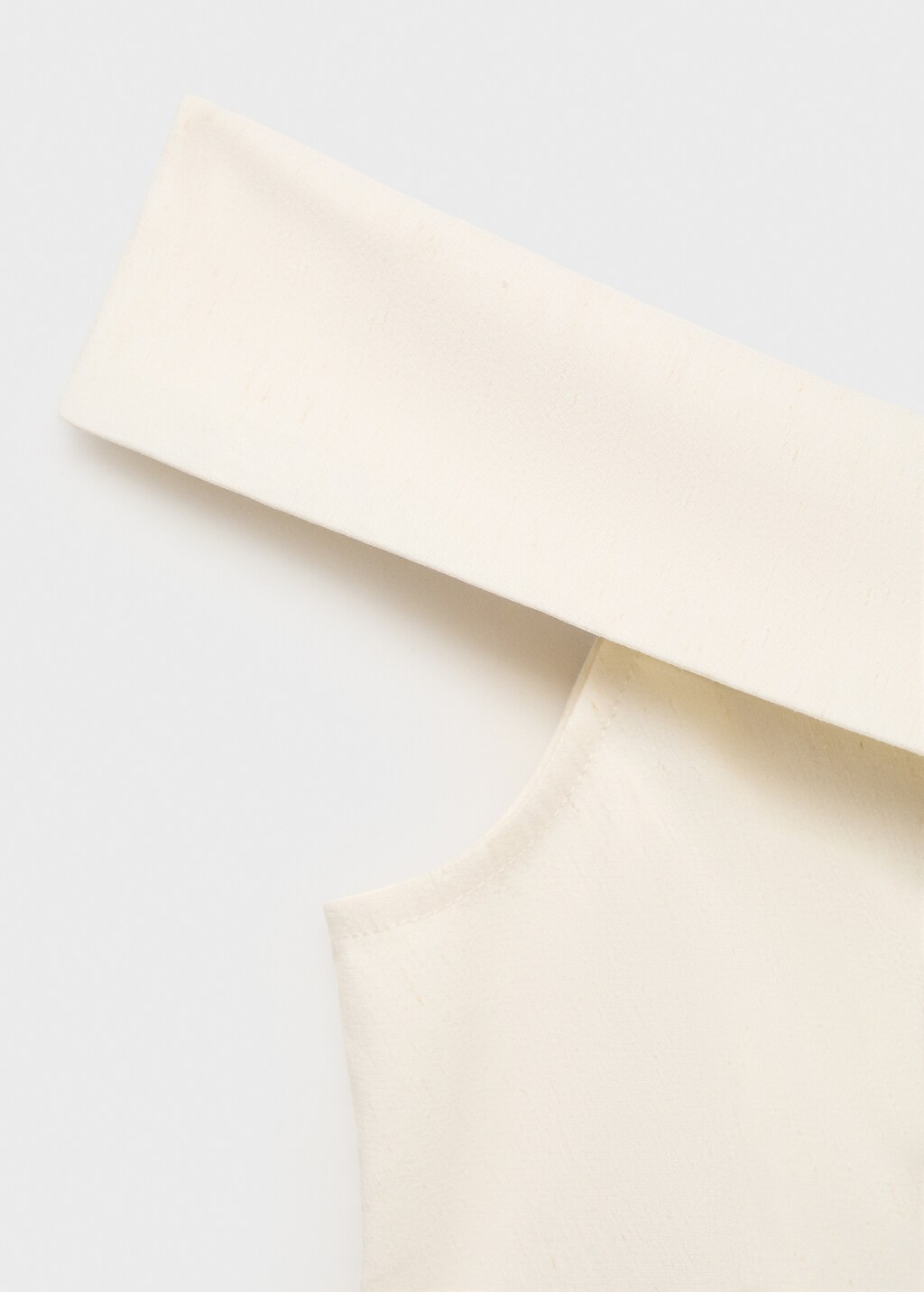 Asymmetrical strapless top - image 4