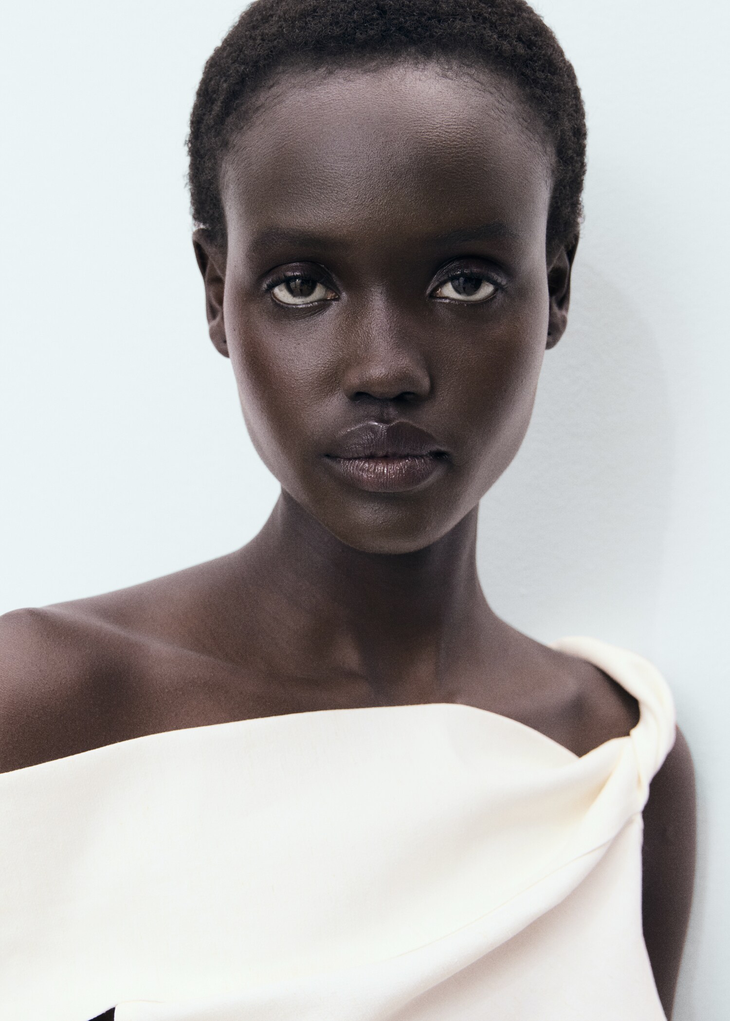 Asymmetrical strapless top - Details of the article 1
