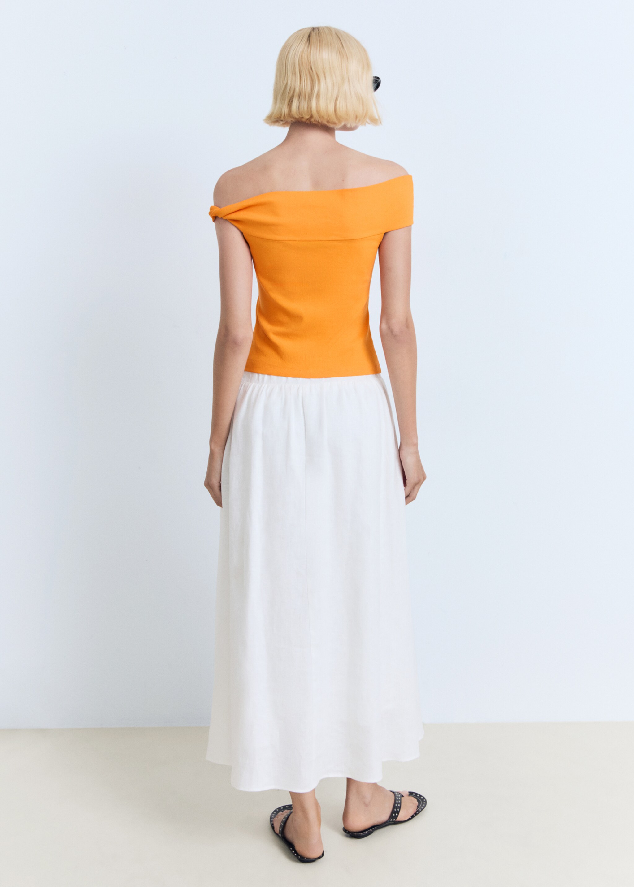 Asymmetrical strapless top - Reverse of the article