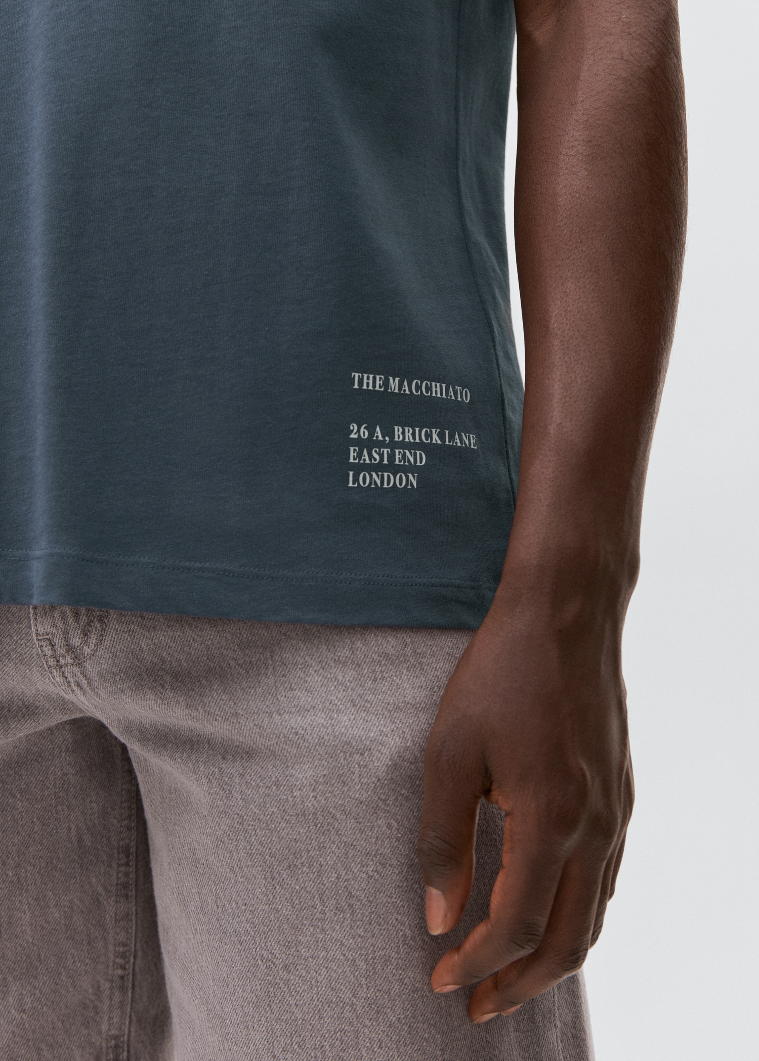 Short-sleeved printed t-shirt - Details of the article 6