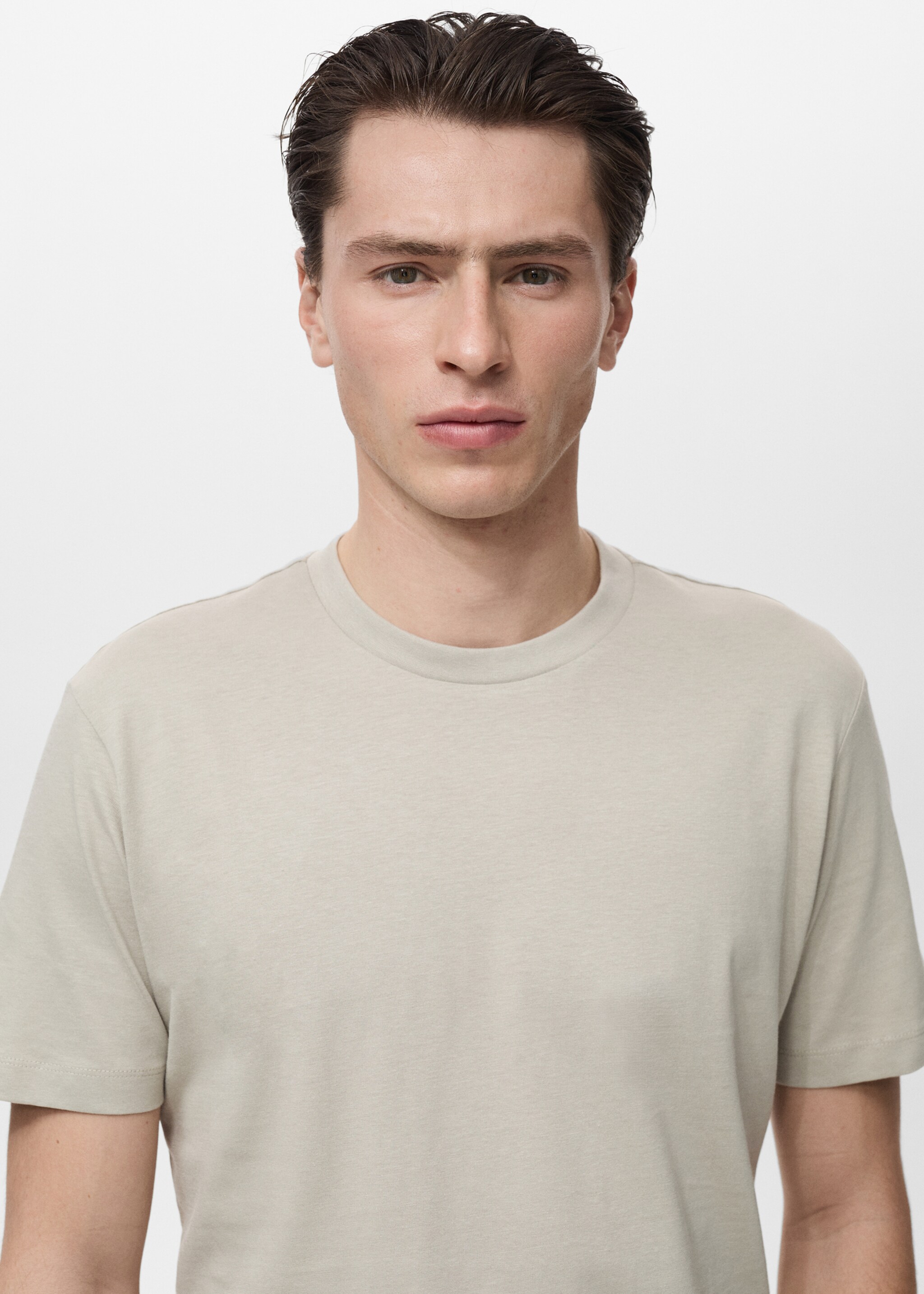 Camiseta slim fit 100% algodón - Detalle del artículo 1