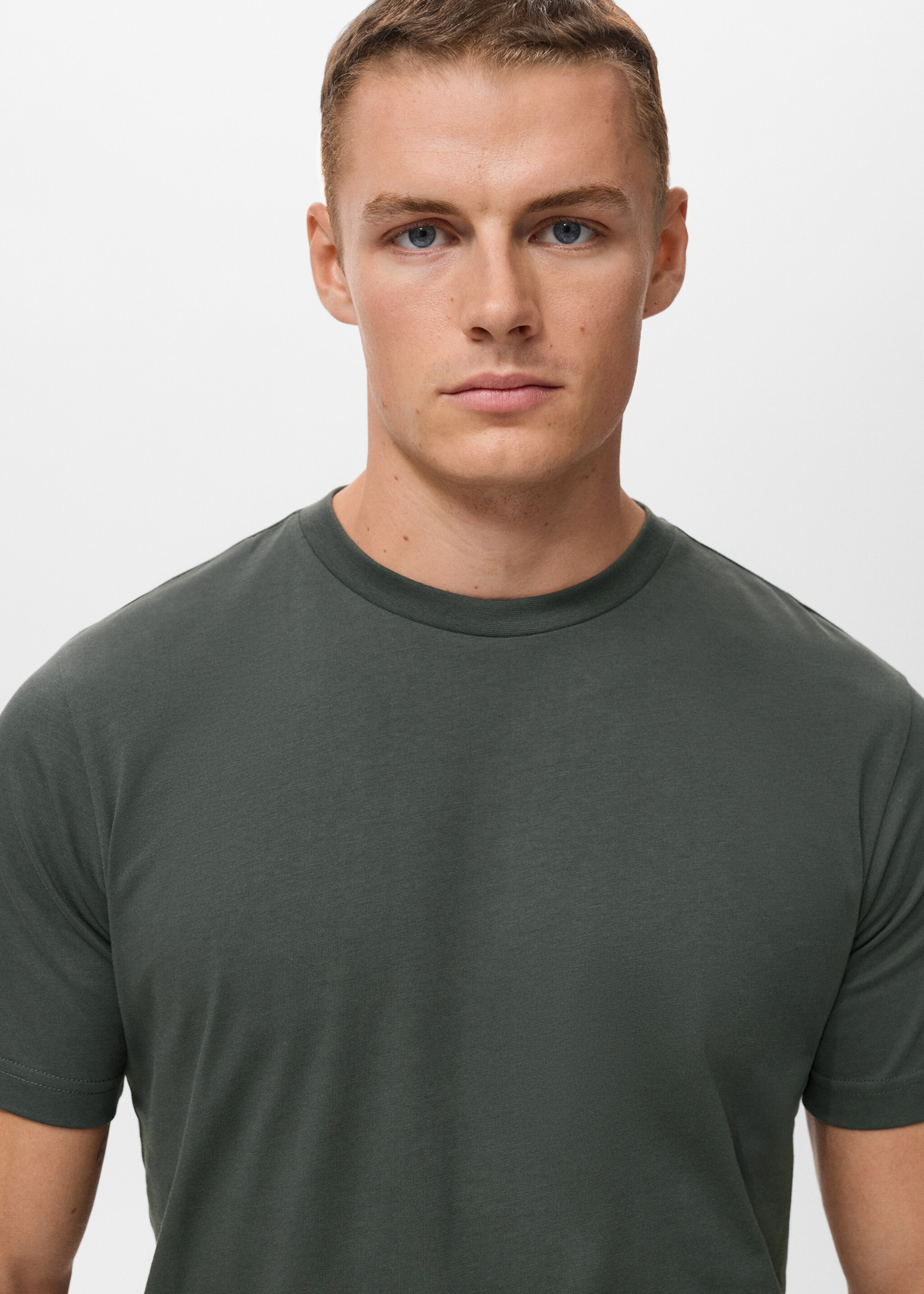 T-shirt slim-fit 100 % coton - Détail de l'article 1, Marron moyen. Ref: 17031230-00.