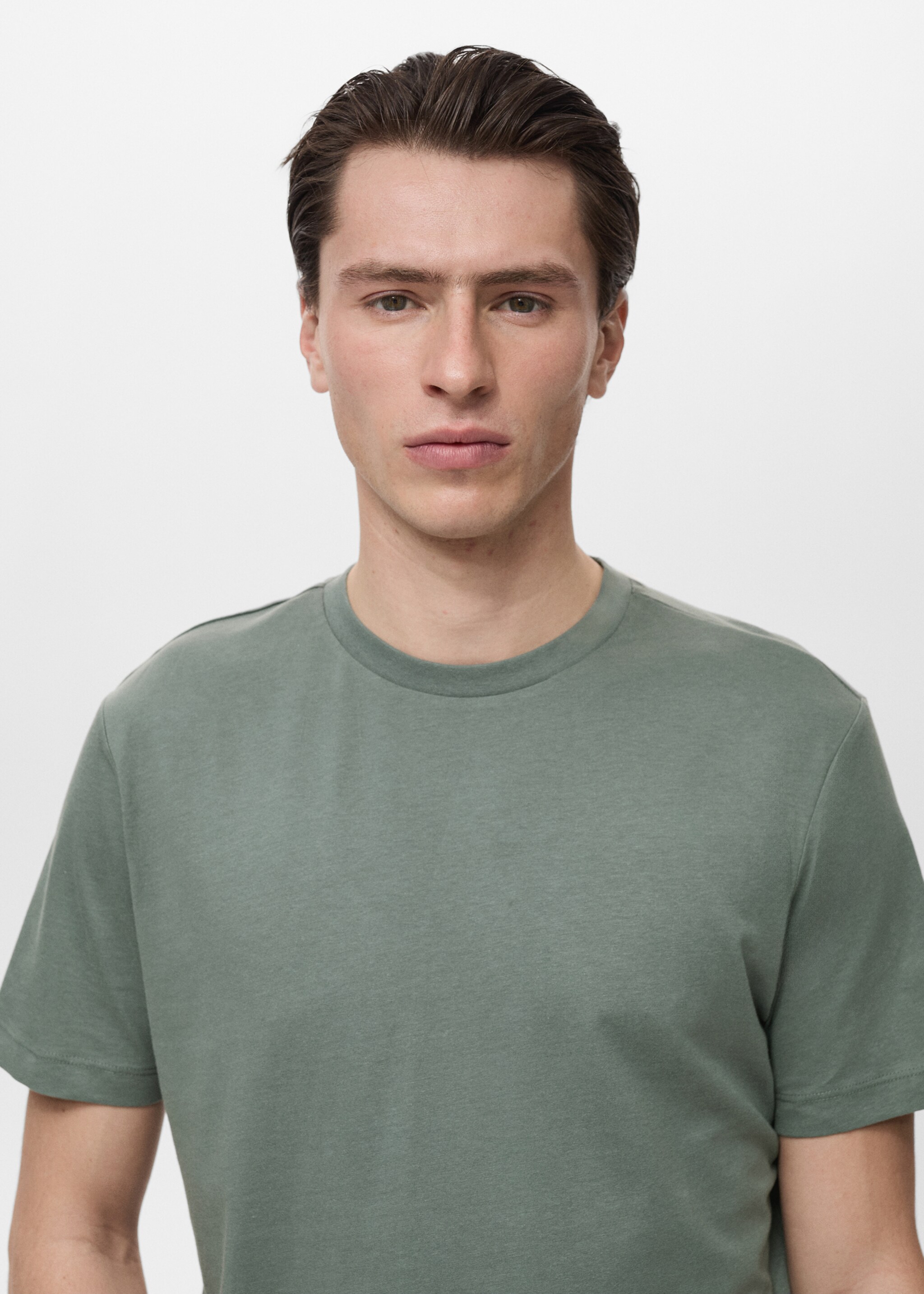 Camiseta slim fit 100% algodón - Detalle del artículo 1