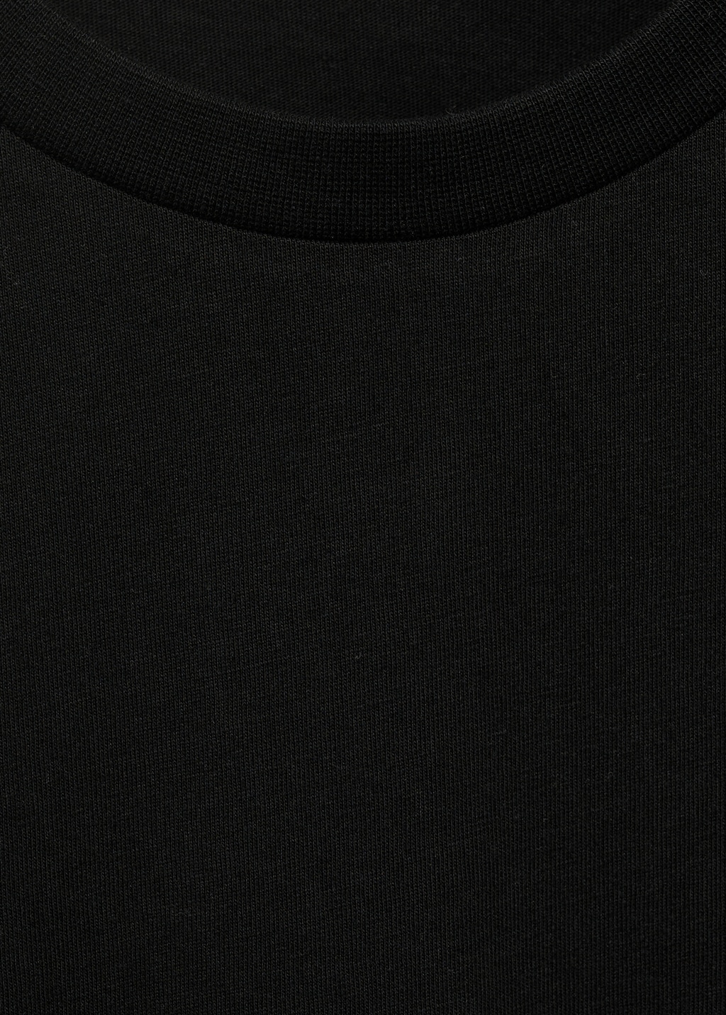 100% cotton slim-fit t-shirt