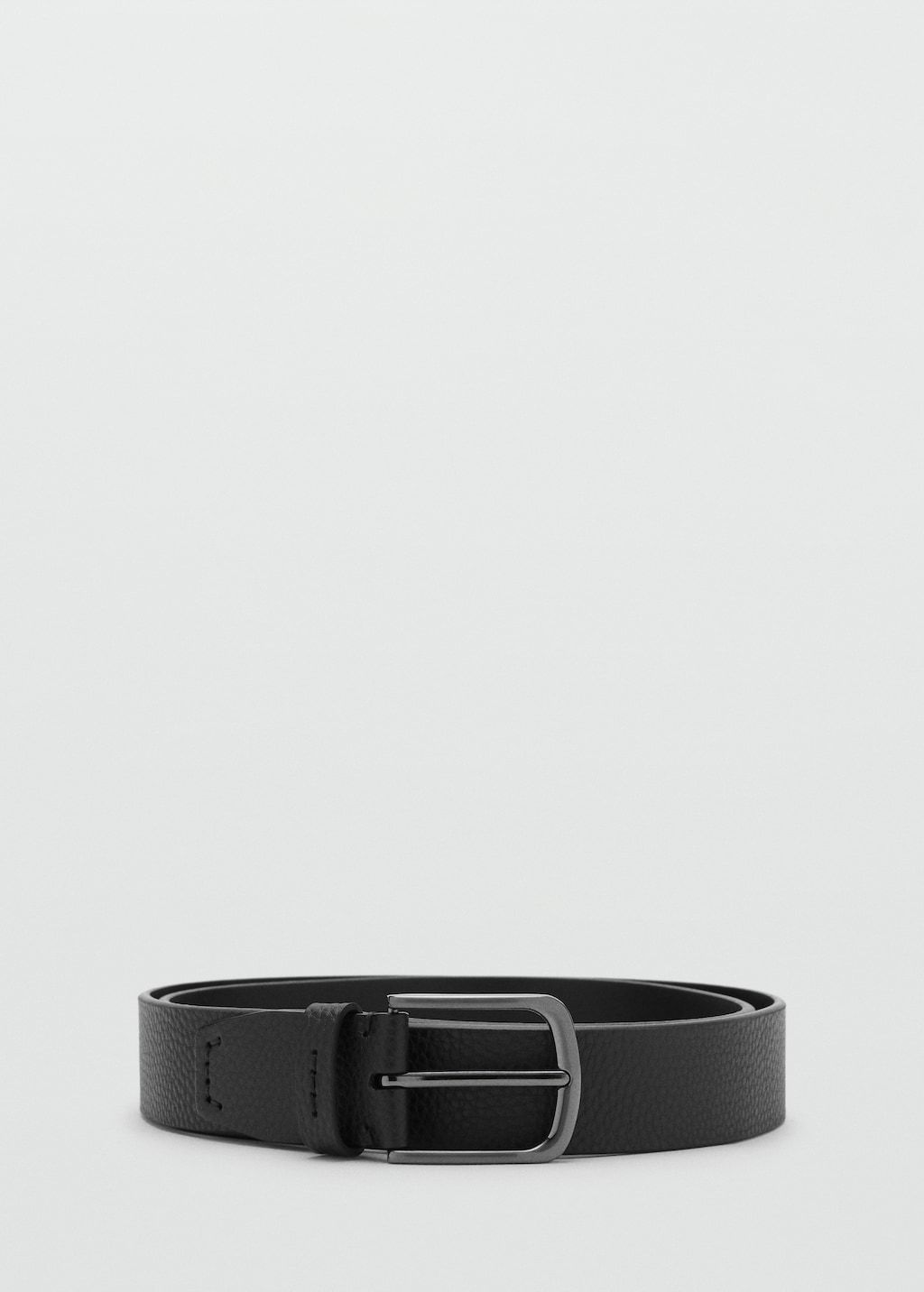 Pebbled leather belt