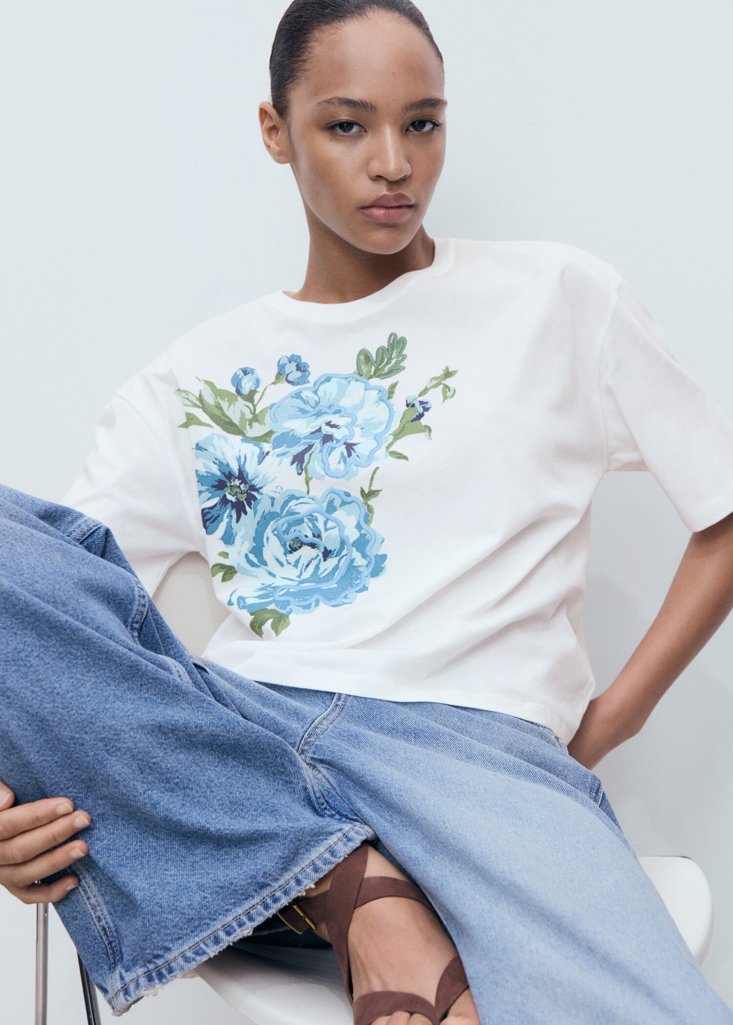 Blommig t-shirt i bomull - Detaljer om artikeln 2