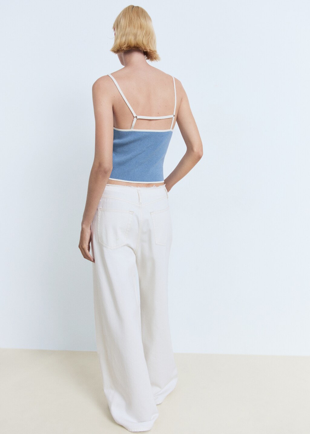 Knitted top with contrasting trim