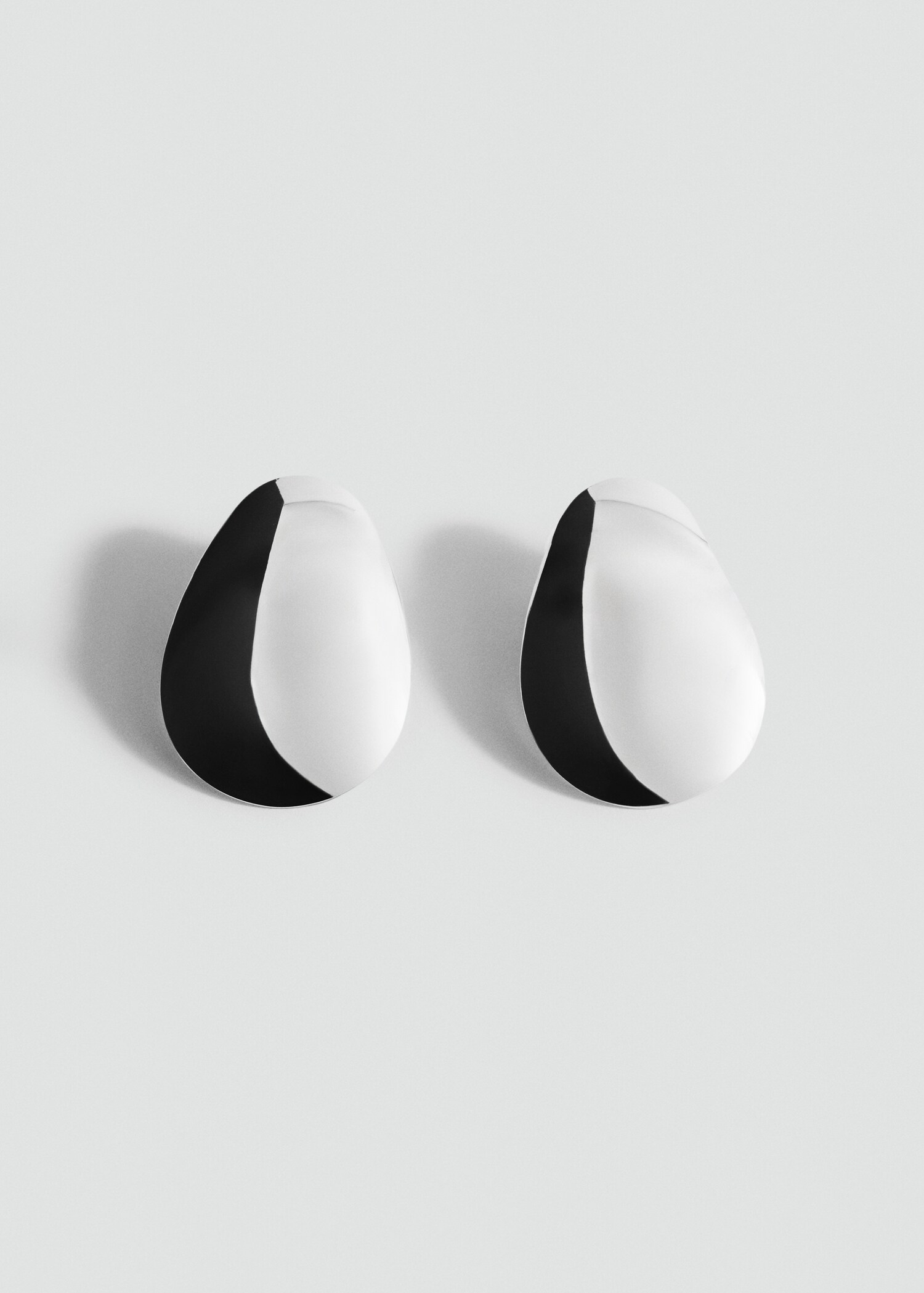 Boucles d'oreilles maxi forme ovale - Article sans modèle