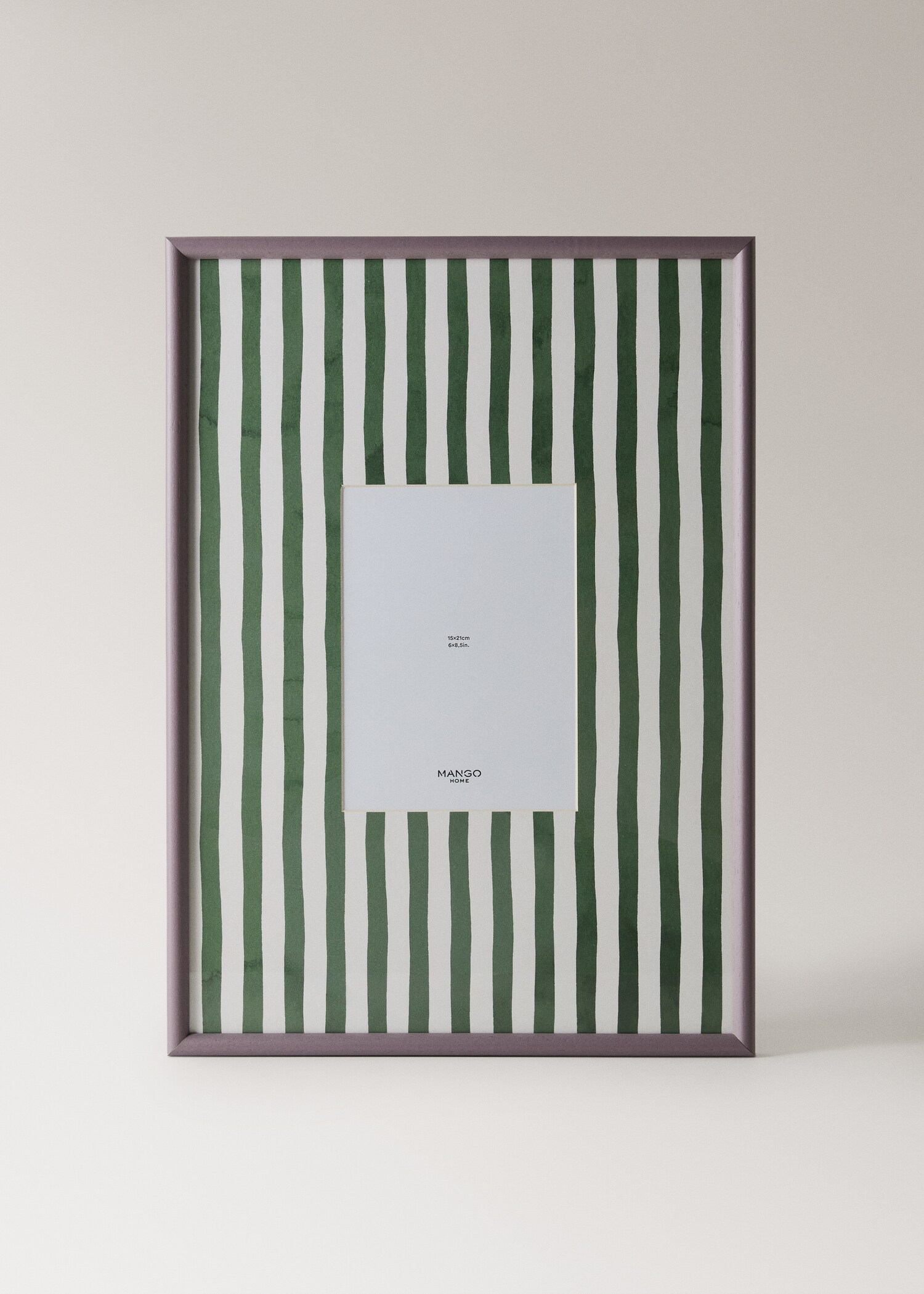Wooden frame with large lines - Article without model