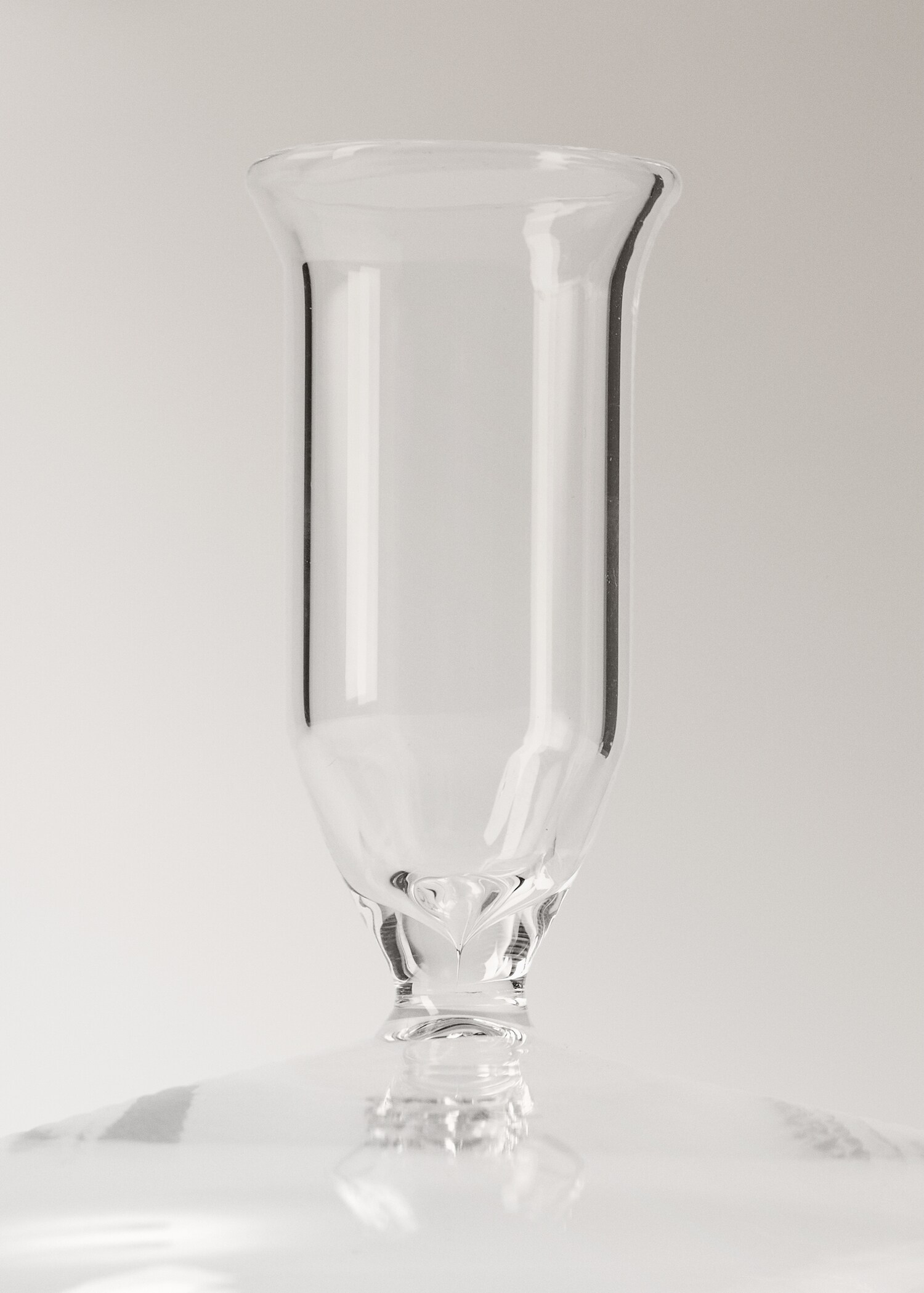 Low wave borosilicate candleholder - Details of the article 1