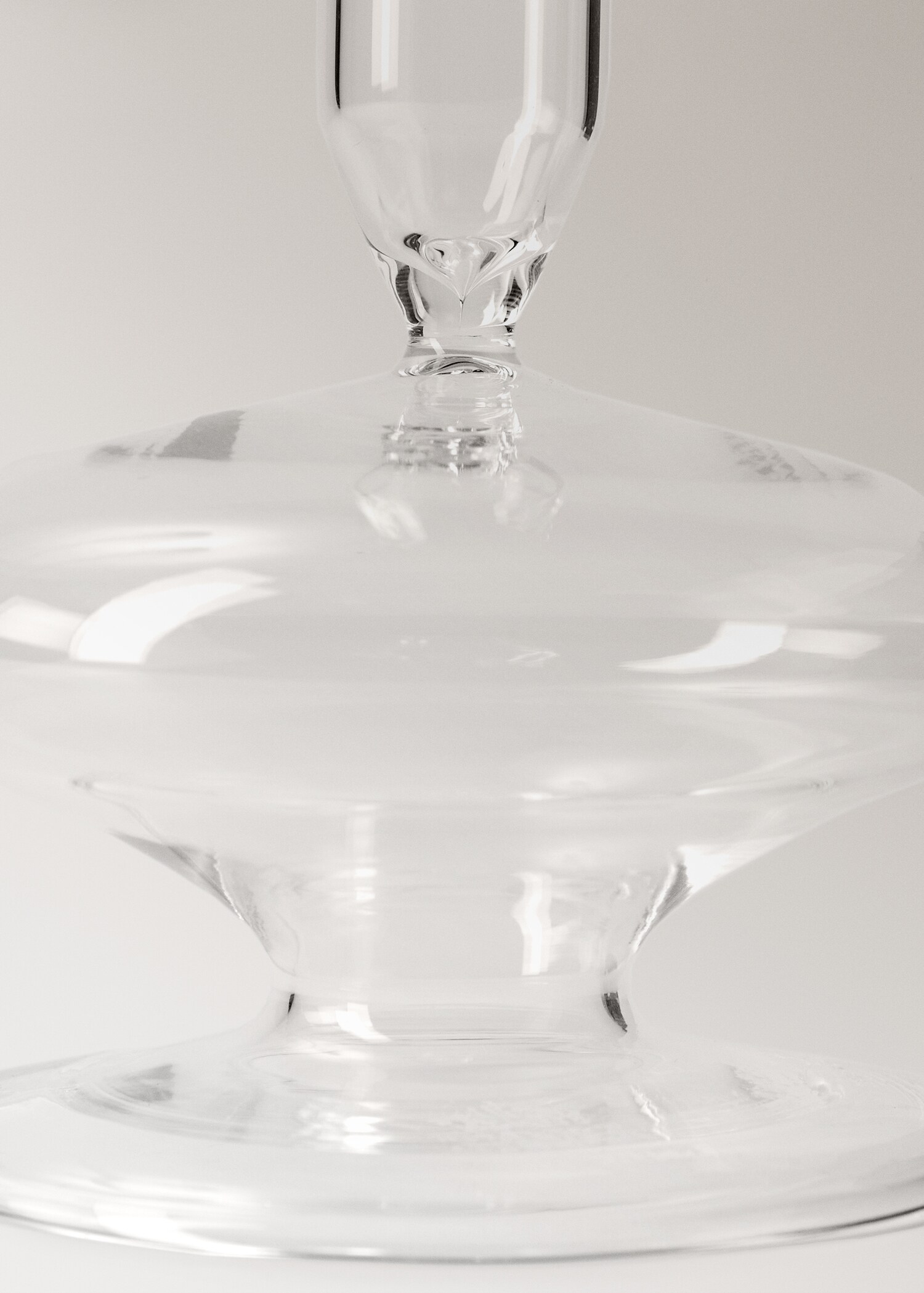 Low wave borosilicate candleholder - Details of the article 2