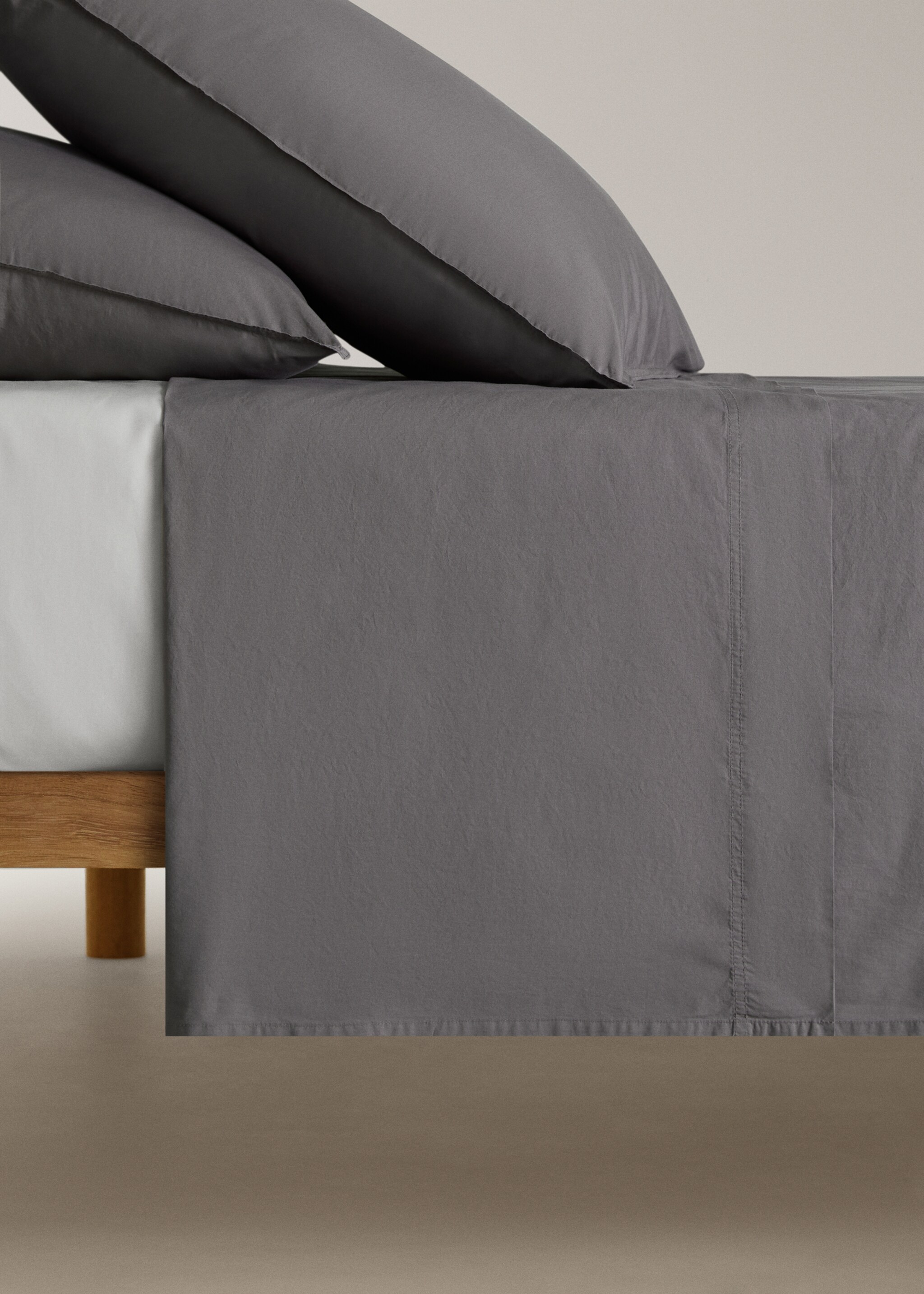 Cotton poplin double-stitched top sheet for 150/160 cm bed - Article without model, Grey. Ref: 17031535-00.