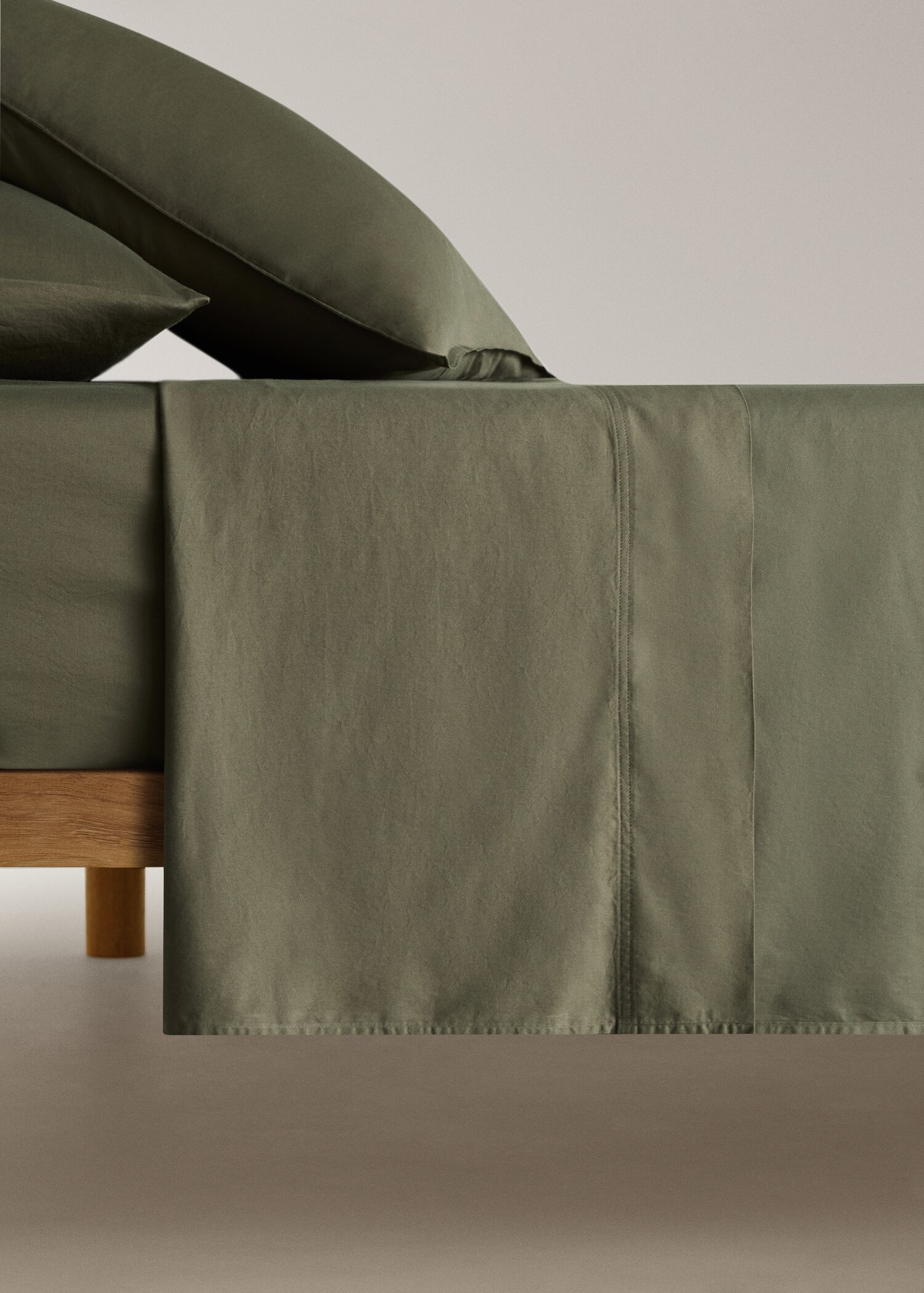 Washed cotton satin double-stitched top sheet for 150/160 cm bed - Article without model