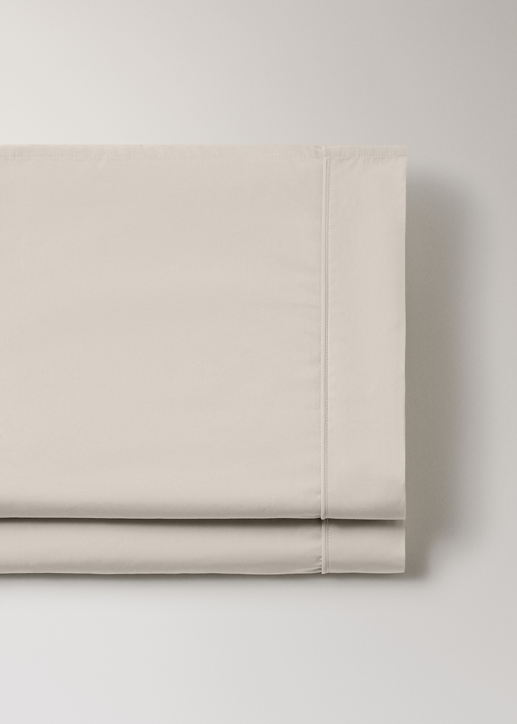 500-thread count cotton percale duvet cover with rounded piping detail for 135/140cm bed