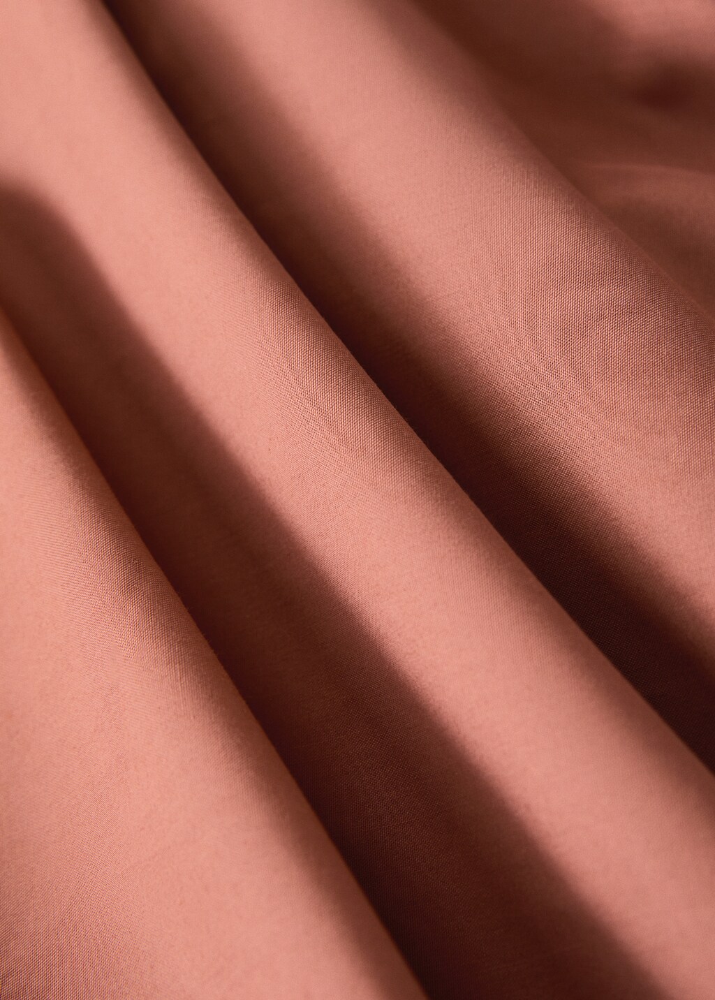 200-thread count percale cotton top sheet with contrasting overlock for 135/140 cm bed