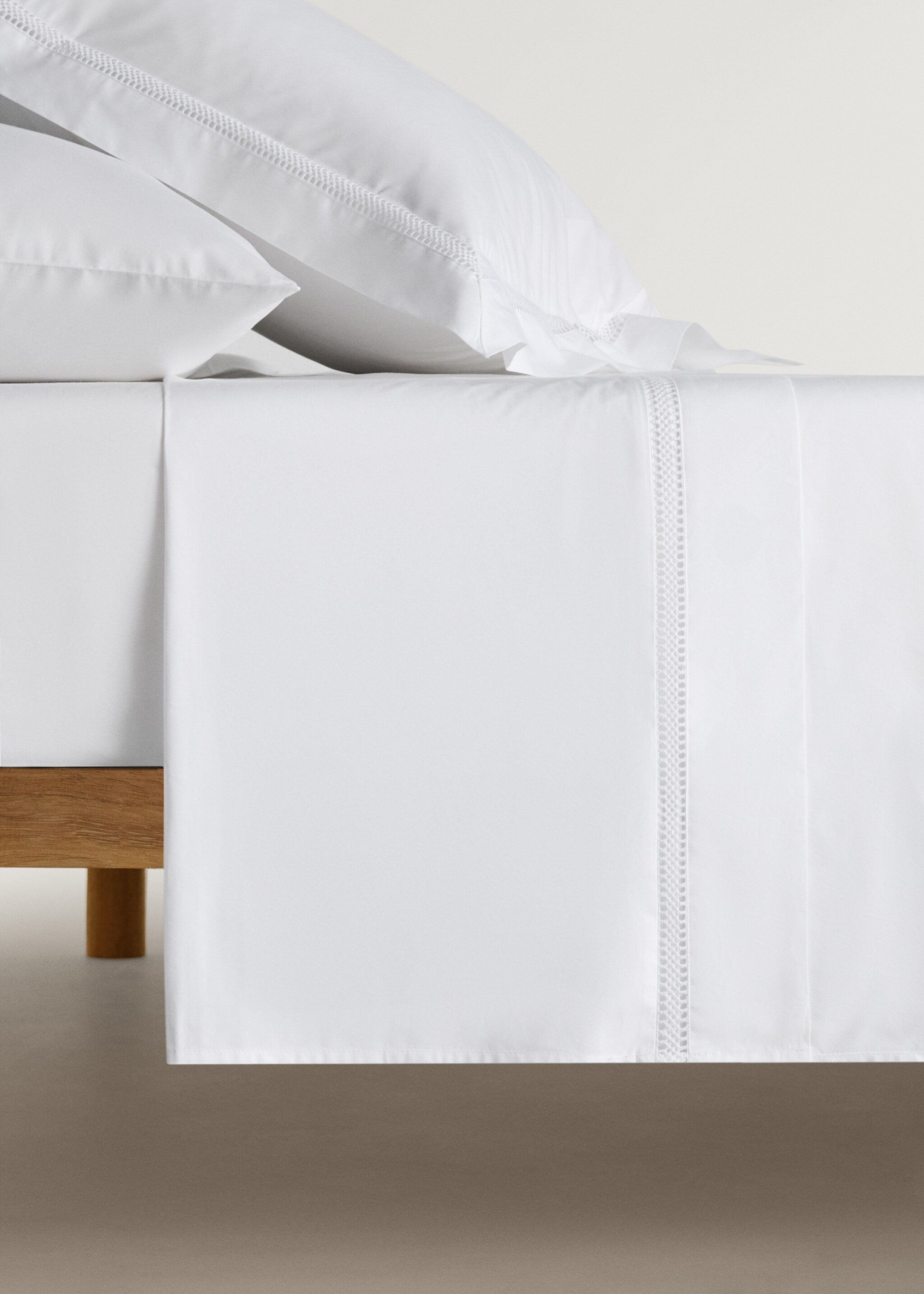 Perkalkatoenen bovenlaken met entre-deux, bed 150/160 cm - Artikel zonder model