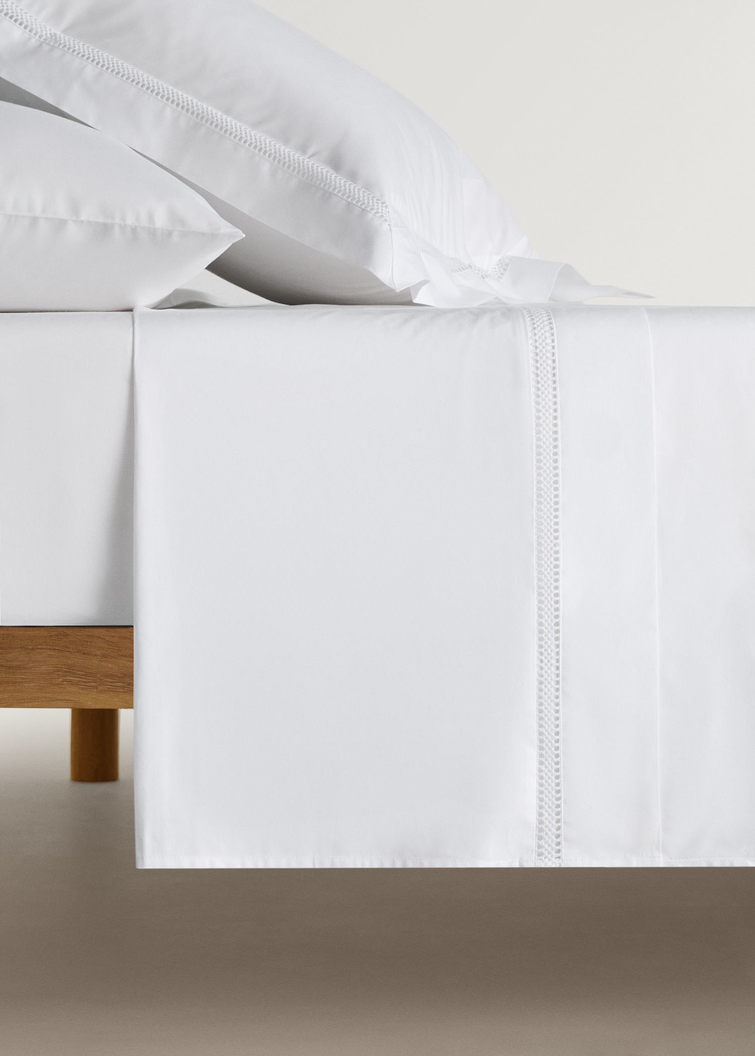 Perkalkatoenen bovenlaken met entre-deux, bed 150/160 cm - Artikel zonder model