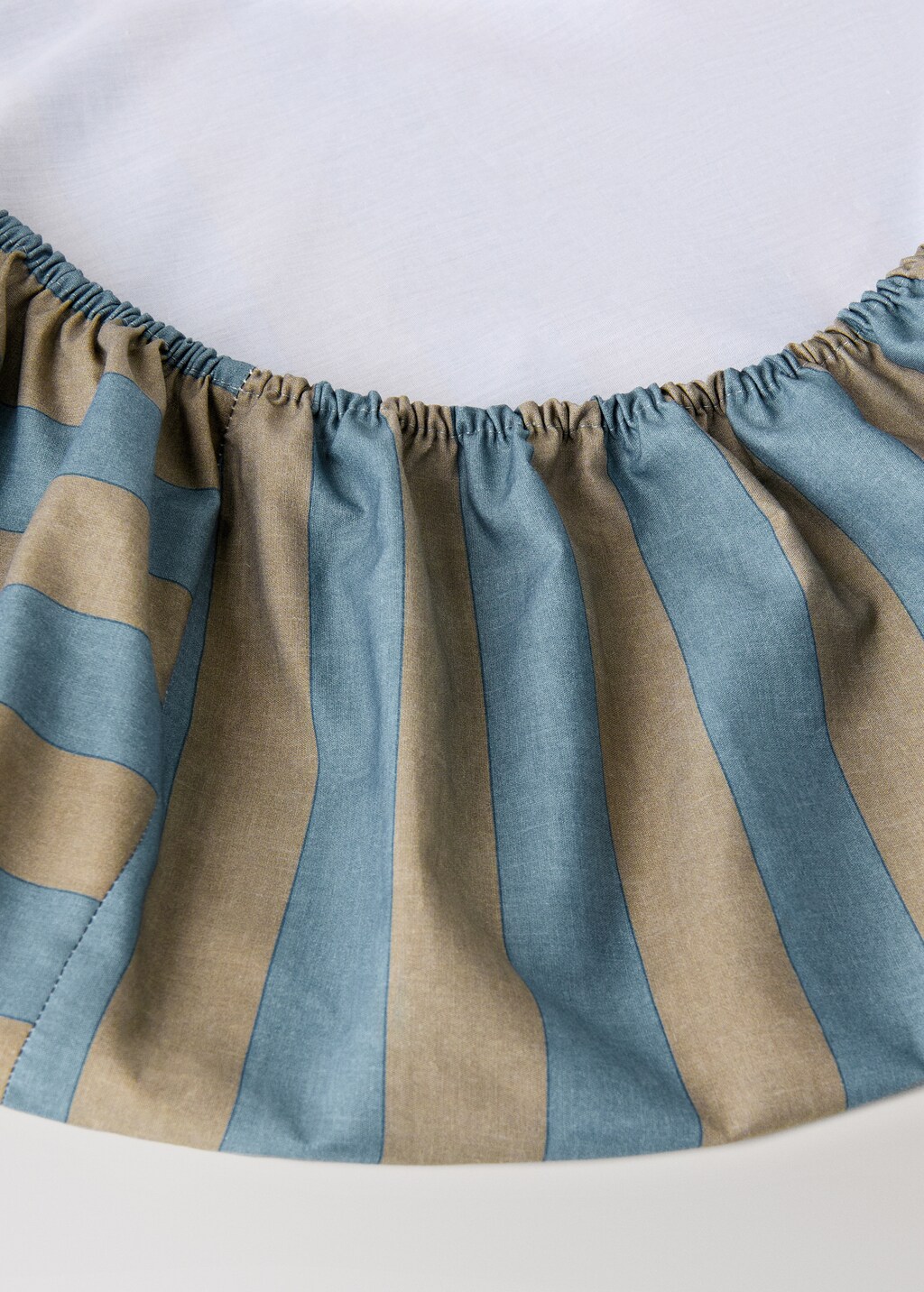 Children's Kodak-striped fitted sheet for 90 cm bed
