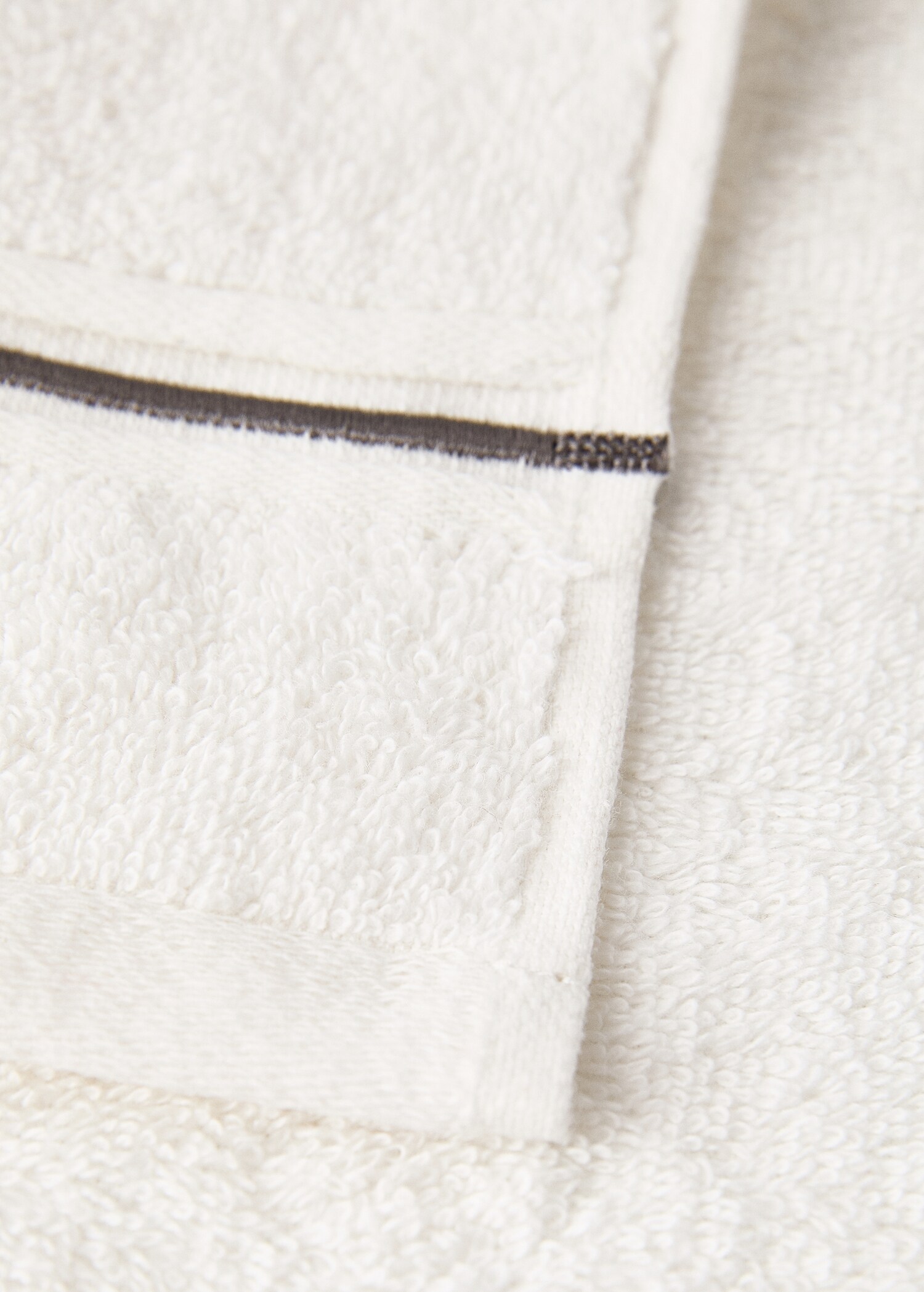 Lot de 3  serviettes coton feston brodé - Détail de l'article 2
