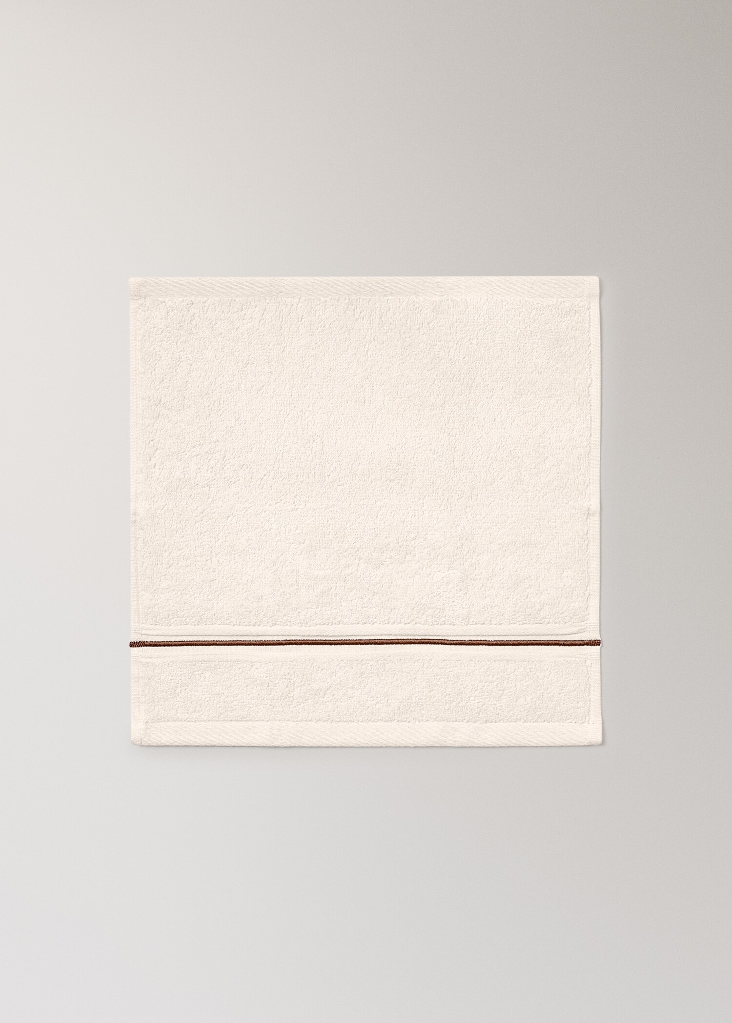 Set of 3 cotton towels with embroidered scalloped edges - Details of the article 1