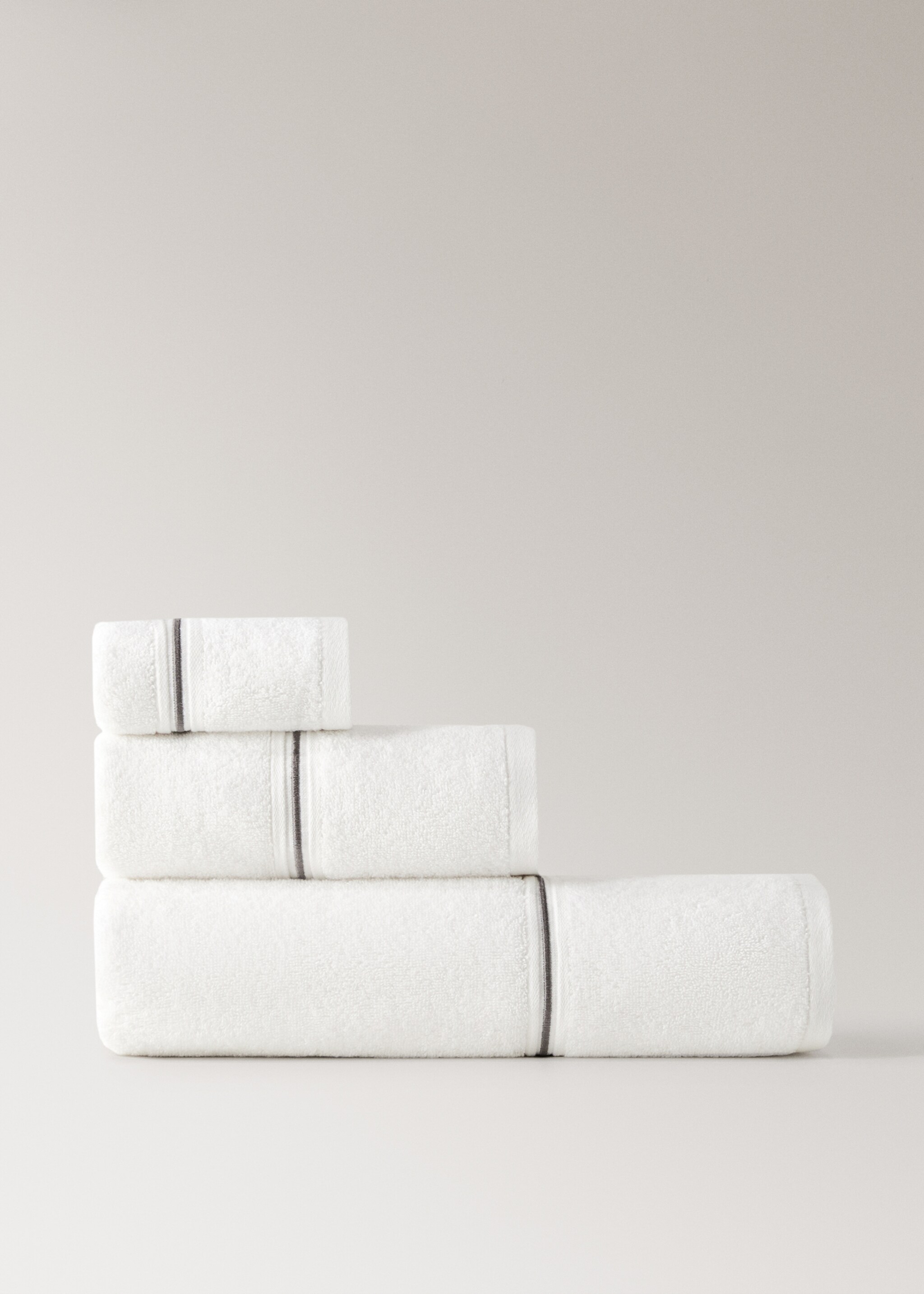 Toalha de mãos de algodão com vivo bordado - Artigo sem modelo, Branco. Ref: 17031575-00.